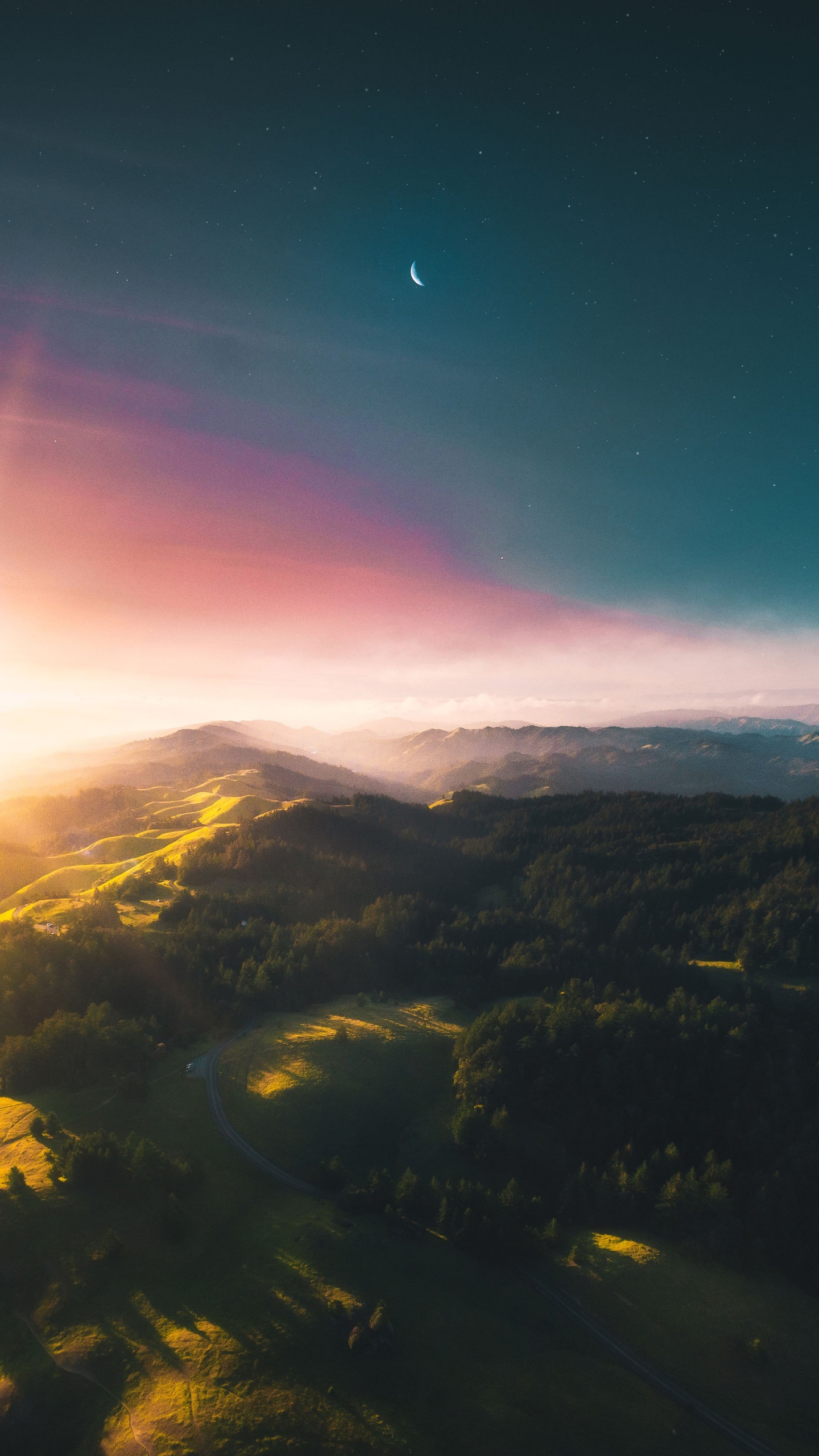 Обои горный хребет, гора, облако, атмосфера, экорегион в разрешении 1440x2560