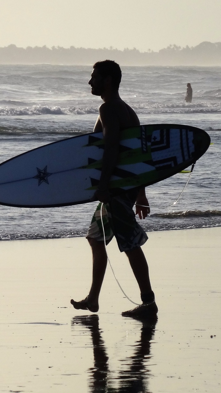 Обои серфинг, пляж, доска, волна, ветровая волна в разрешении 720x1280