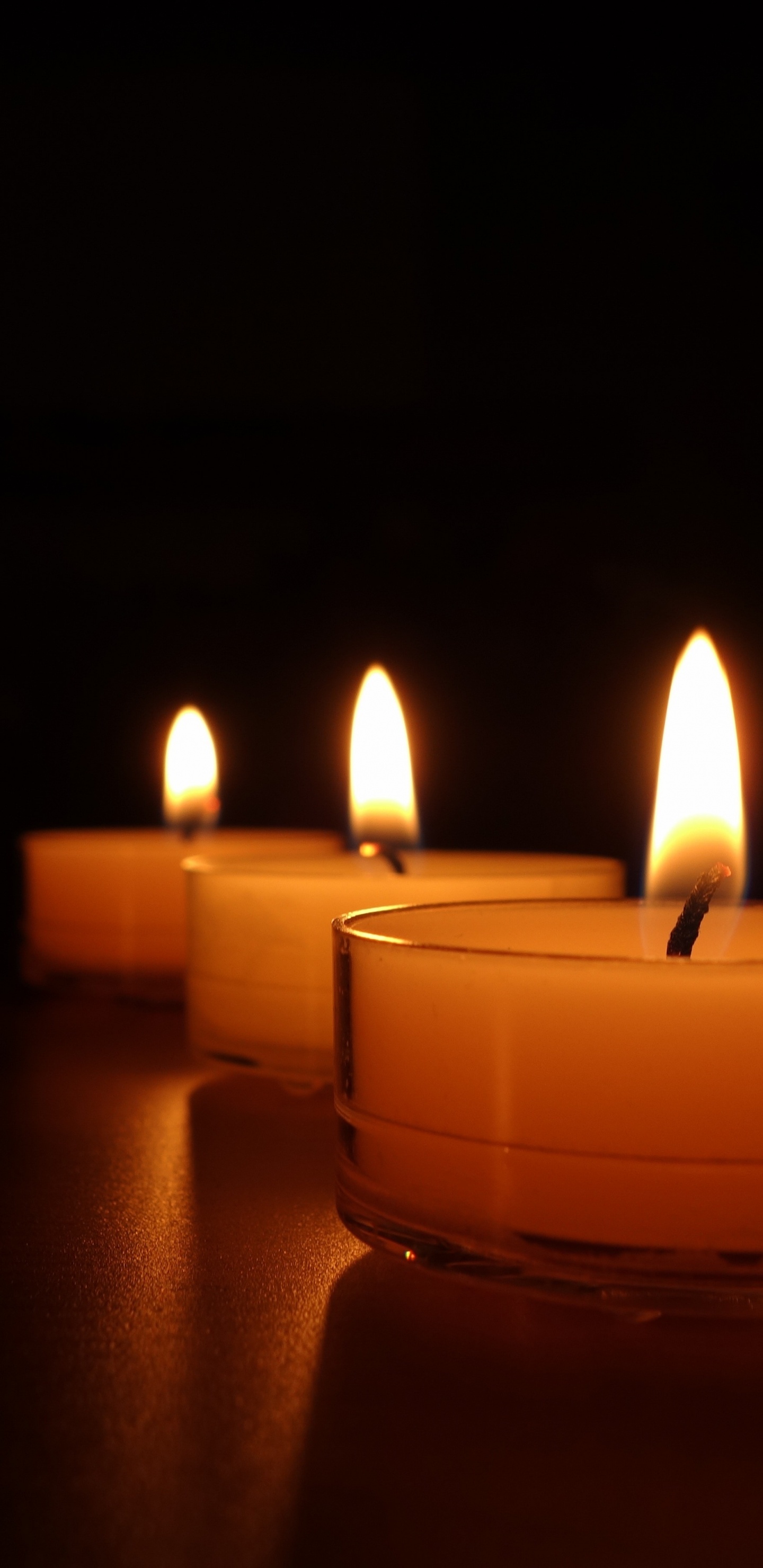 Обои свеча, свет, пламя, освещение, воск в разрешении 1440x2960