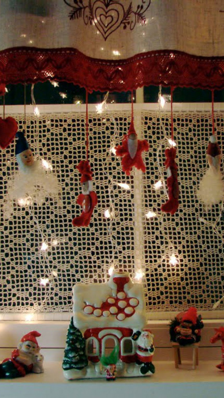 Обои Рождественский день, Рождественские украшения, Рождественские огни, Рождественские окно, дизайн интерьера в разрешении 750x1334