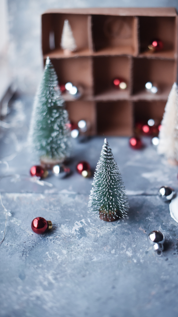 Обои Сочельник, Рождественские украшения, Рождество, елка, дерево в разрешении 750x1334