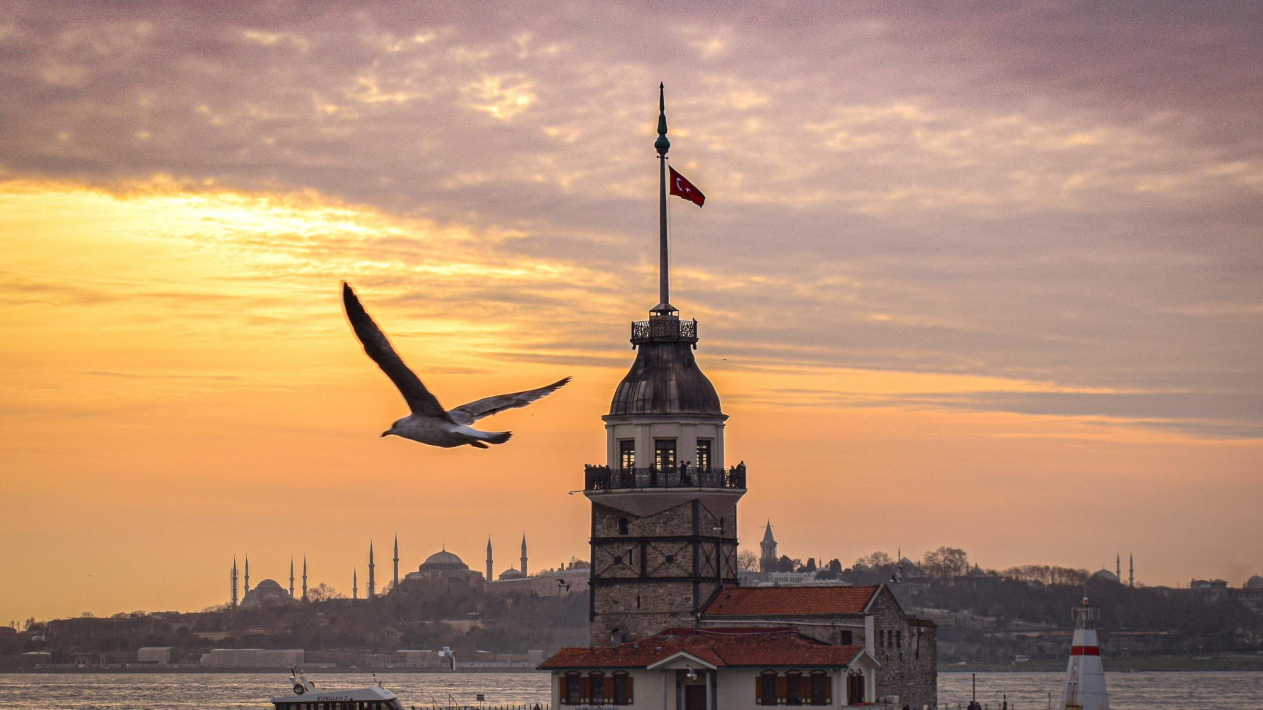 Обои Галатская башня, Башня Хыдырлык, вышка, мраморное море, облако в разрешении 2560x1440