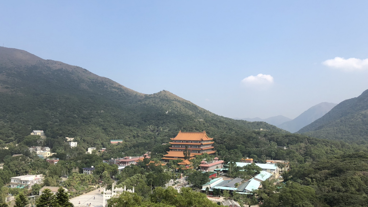 Обои горная деревня, пейзажи гор, горный хребет, горный рельеф, растительность в разрешении 1280x720