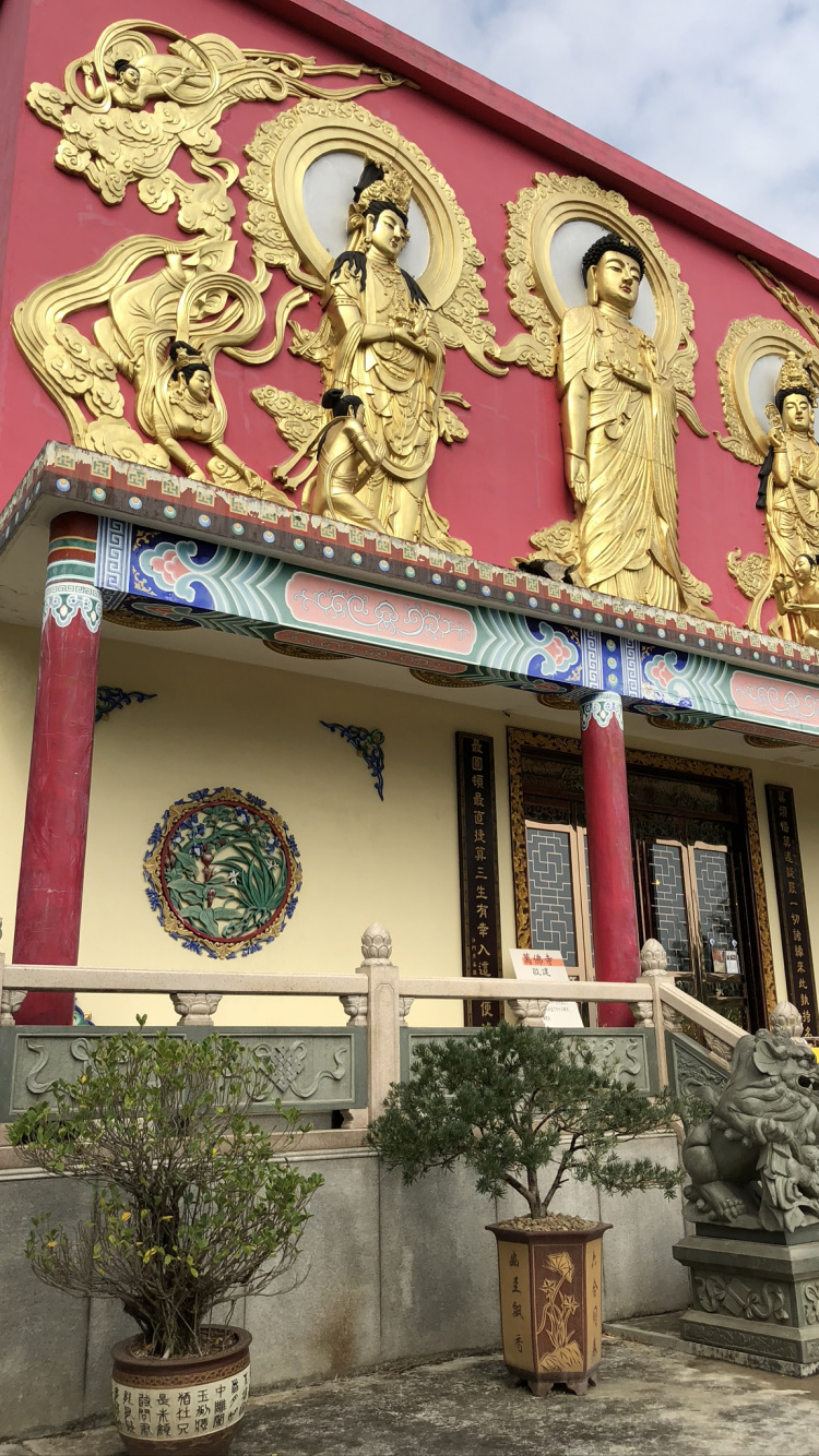 Обои храм, цветочный горшок, ориентир, скульптура, комнатное растение в разрешении 750x1334