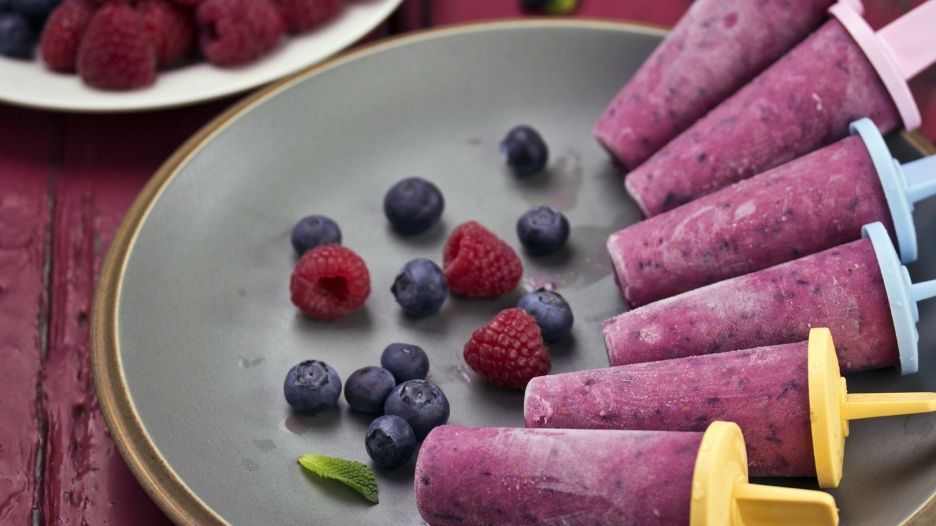 Обои ягоды, пища, замороженный десерт, фрукты, Черника в разрешении 1366x768