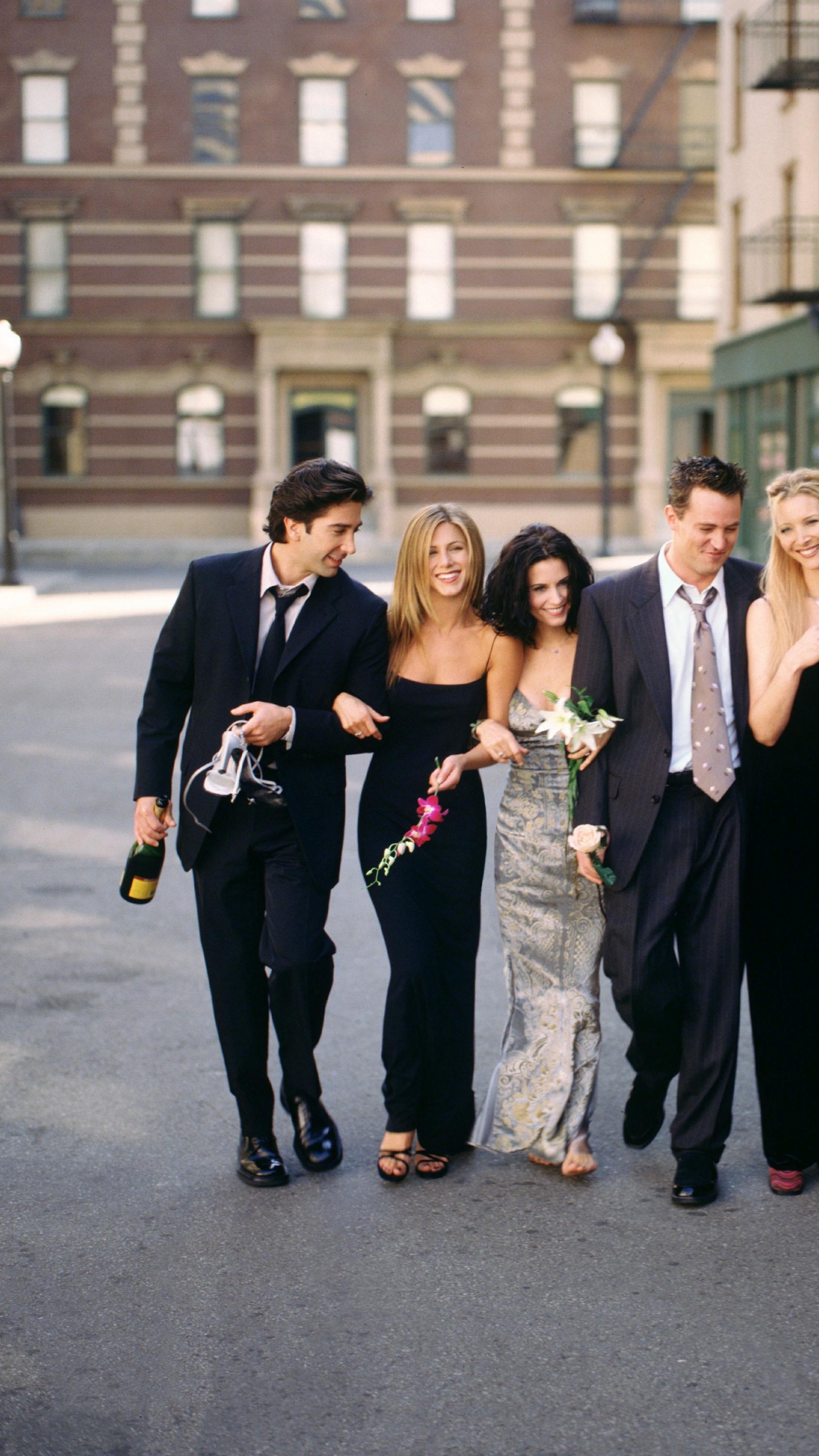 Обои Дэвид Швиммер, Мэтт Леблан, Росс Геллер, официальная одежда, событие в разрешении 1440x2560