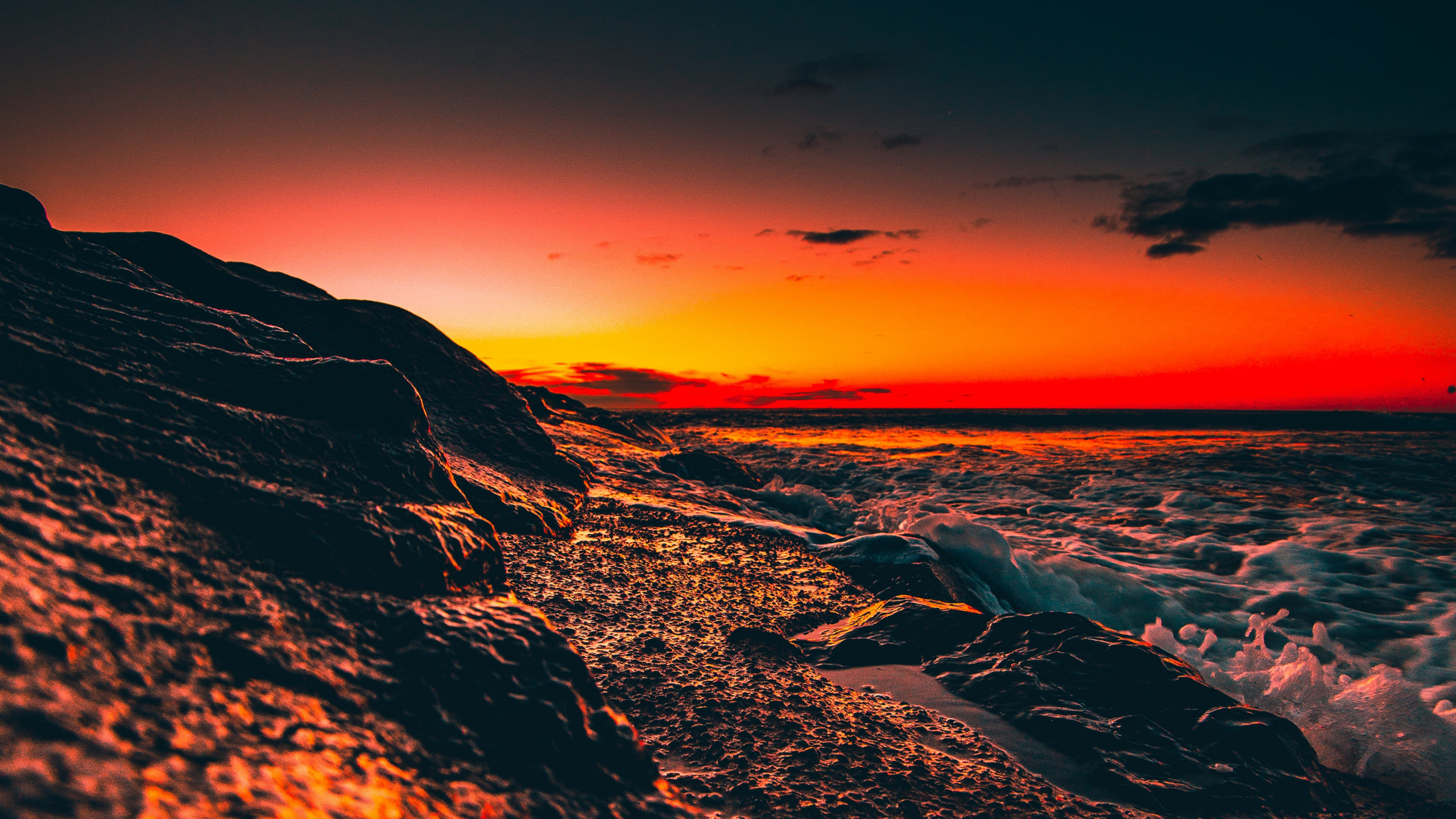 Обои закат, восход солнца, горизонт, послесвечение, природа в разрешении 2560x1440