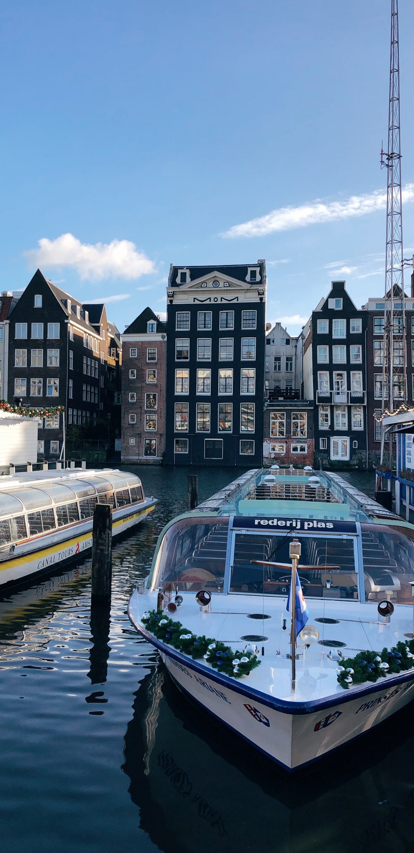 Обои Амстердам, вода, водоем, водный путь, судно в разрешении 1440x2960