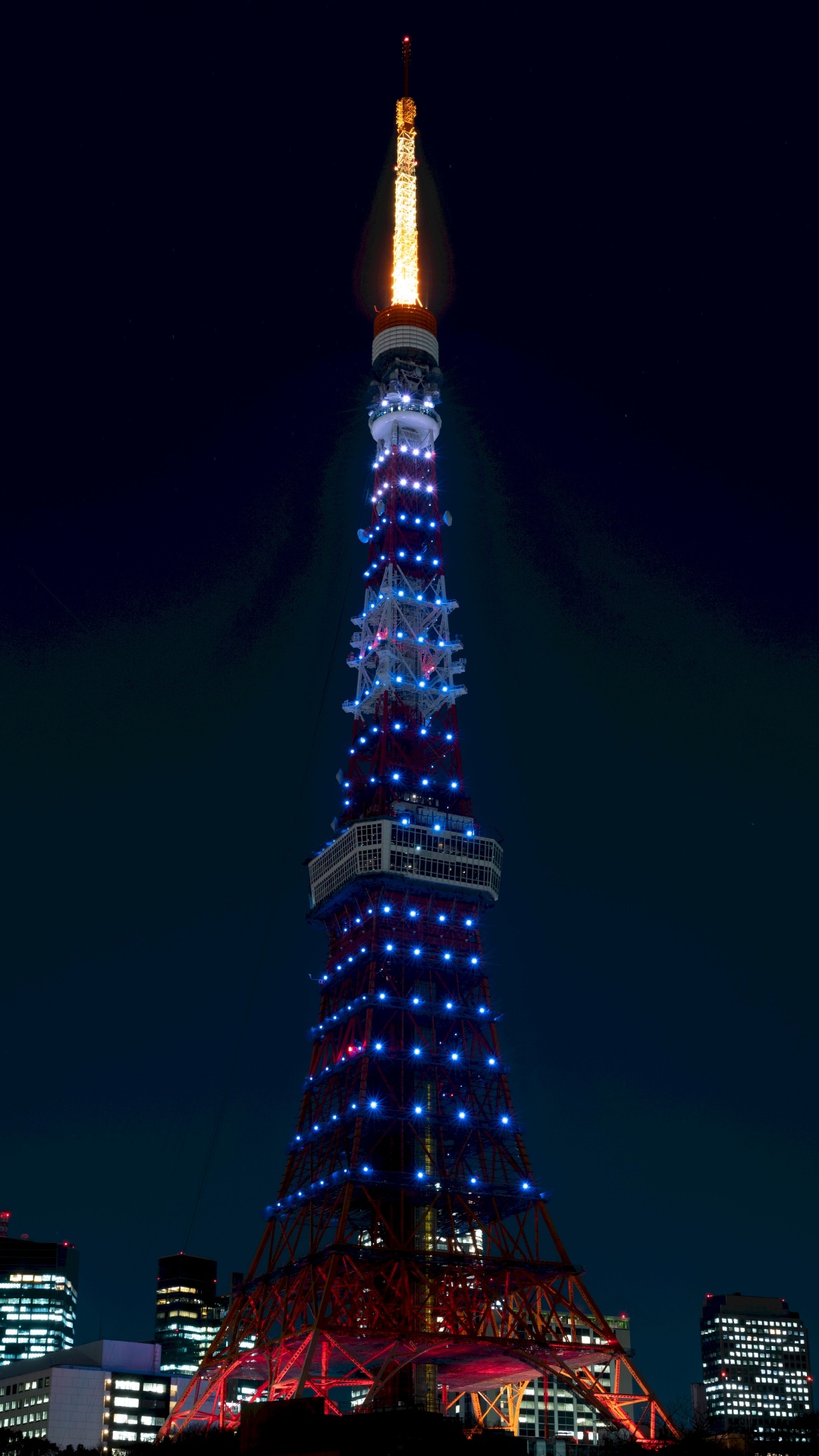 Обои вышка, ориентир, небоскреб, ночь, город в разрешении 1080x1920