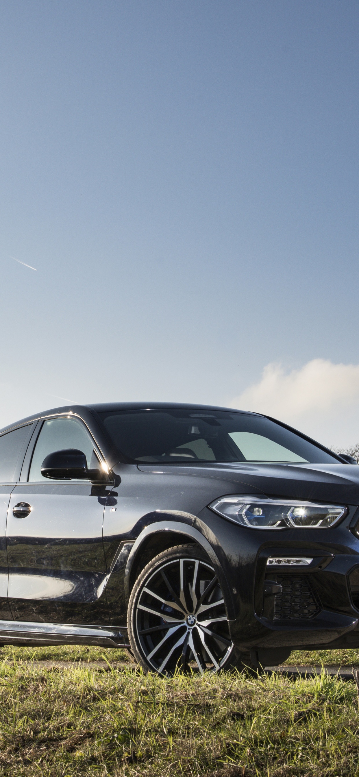 Обои bmw x6, 2020 bmw x6 m, bmw, BMW 6 серии, легковые автомобили в разрешении 1242x2688