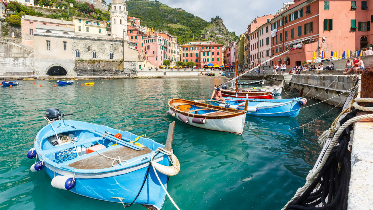 Обои Вернацца, перевозка воды, вода, лодка, водный путь в разрешении 1280x720