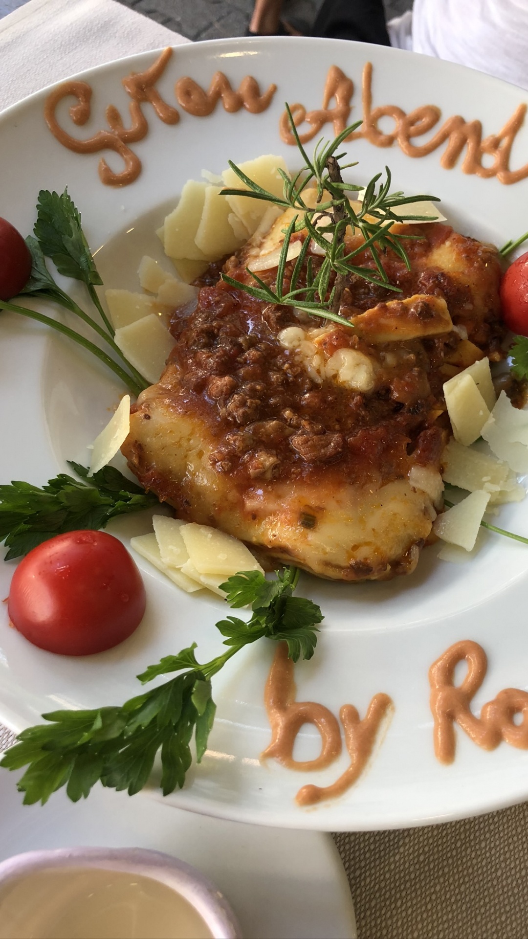 Обои вегетарианская пища, котлета, вегетарианская кухня, пища, посуда в разрешении 1080x1920