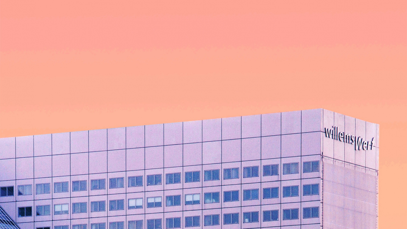 Обои здание, прямоугольник, склон, треугольник, Фиолетовый в разрешении 1366x768