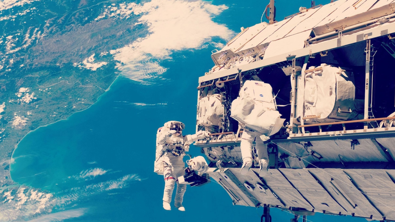 Обои Международная космическая станция, НАСА, астронавт, космическое пространство, космическая станция в разрешении 1280x720