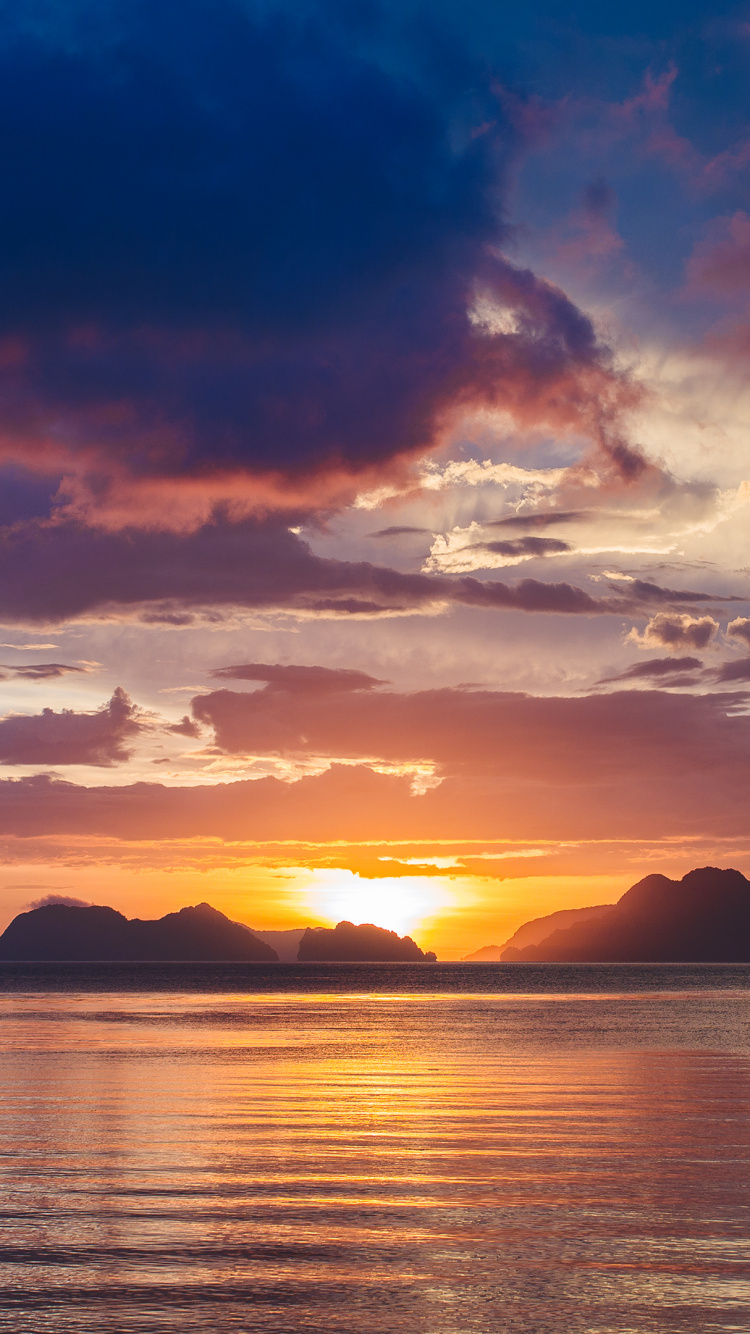 Обои послесвечение, водоем, горизонт, природа, закат в разрешении 750x1334