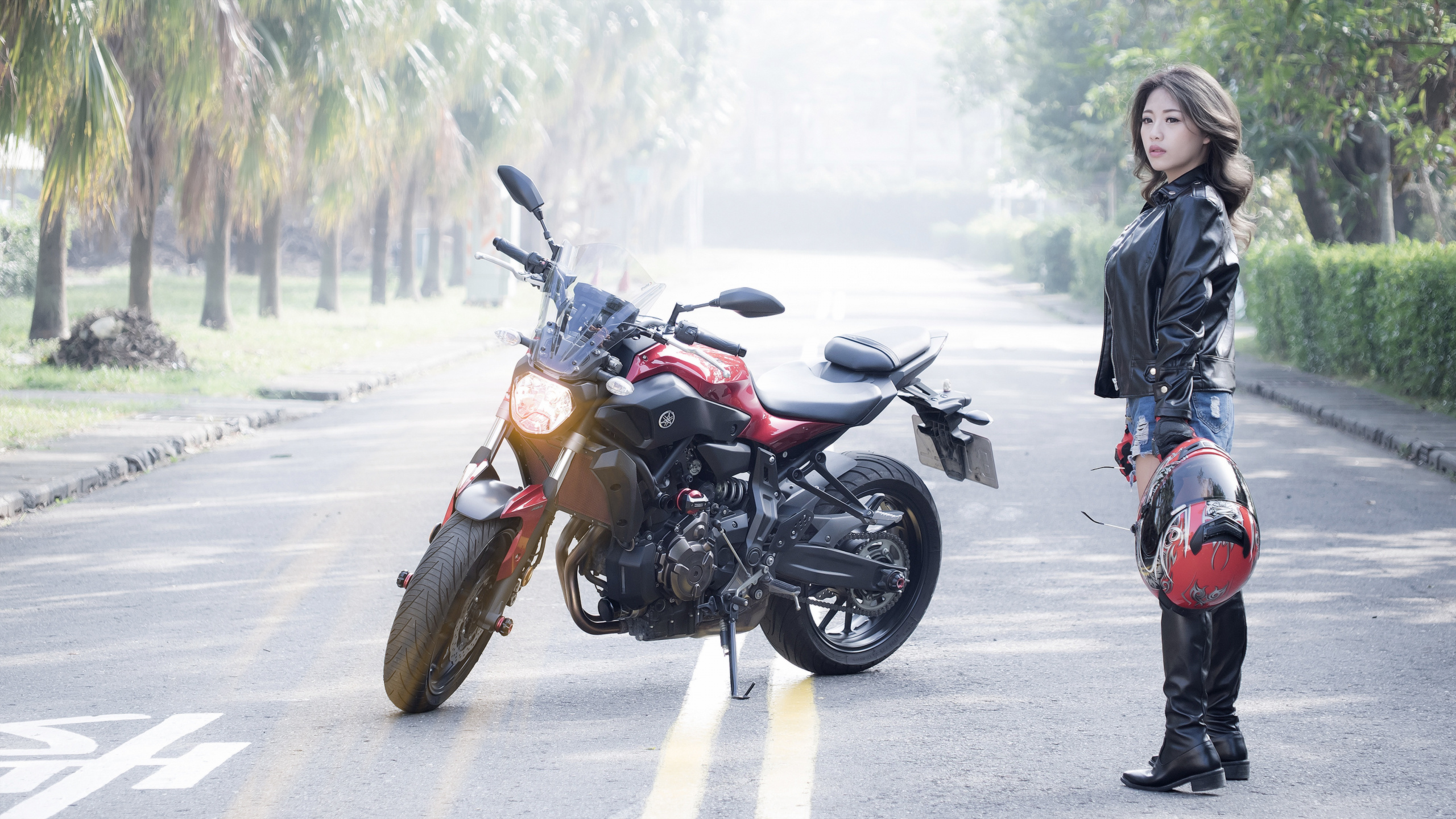 Обои мотоцикл, мотоспорт, авто, каскадер, дорога в разрешении 2560x1440