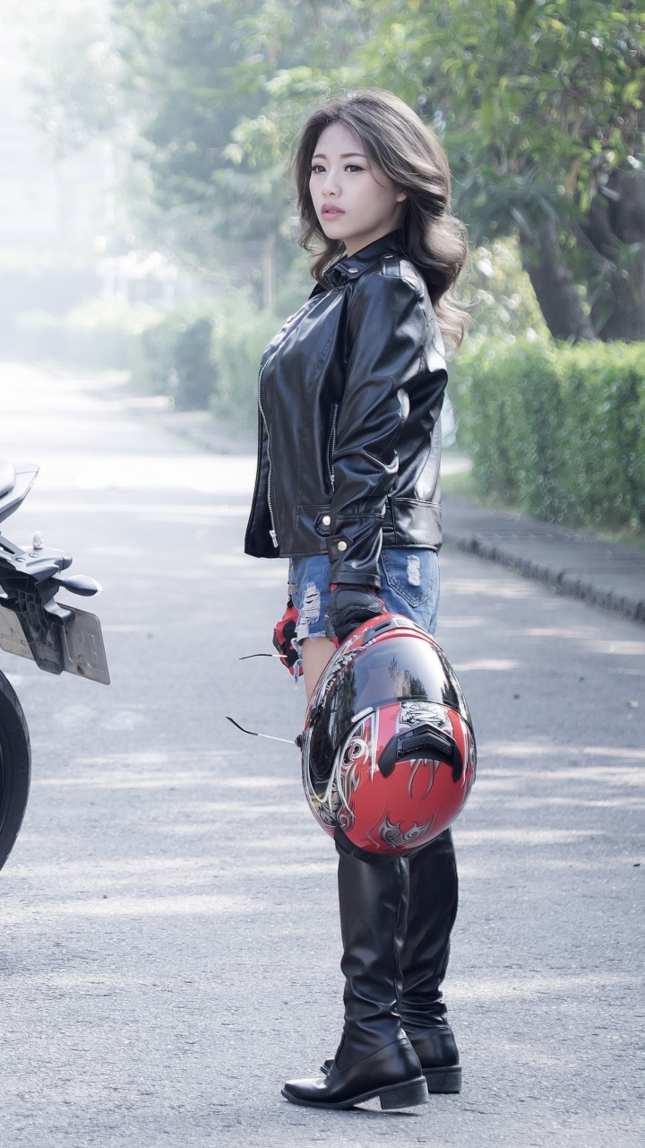 Обои мотоцикл, мотоспорт, авто, каскадер, дорога в разрешении 720x1280