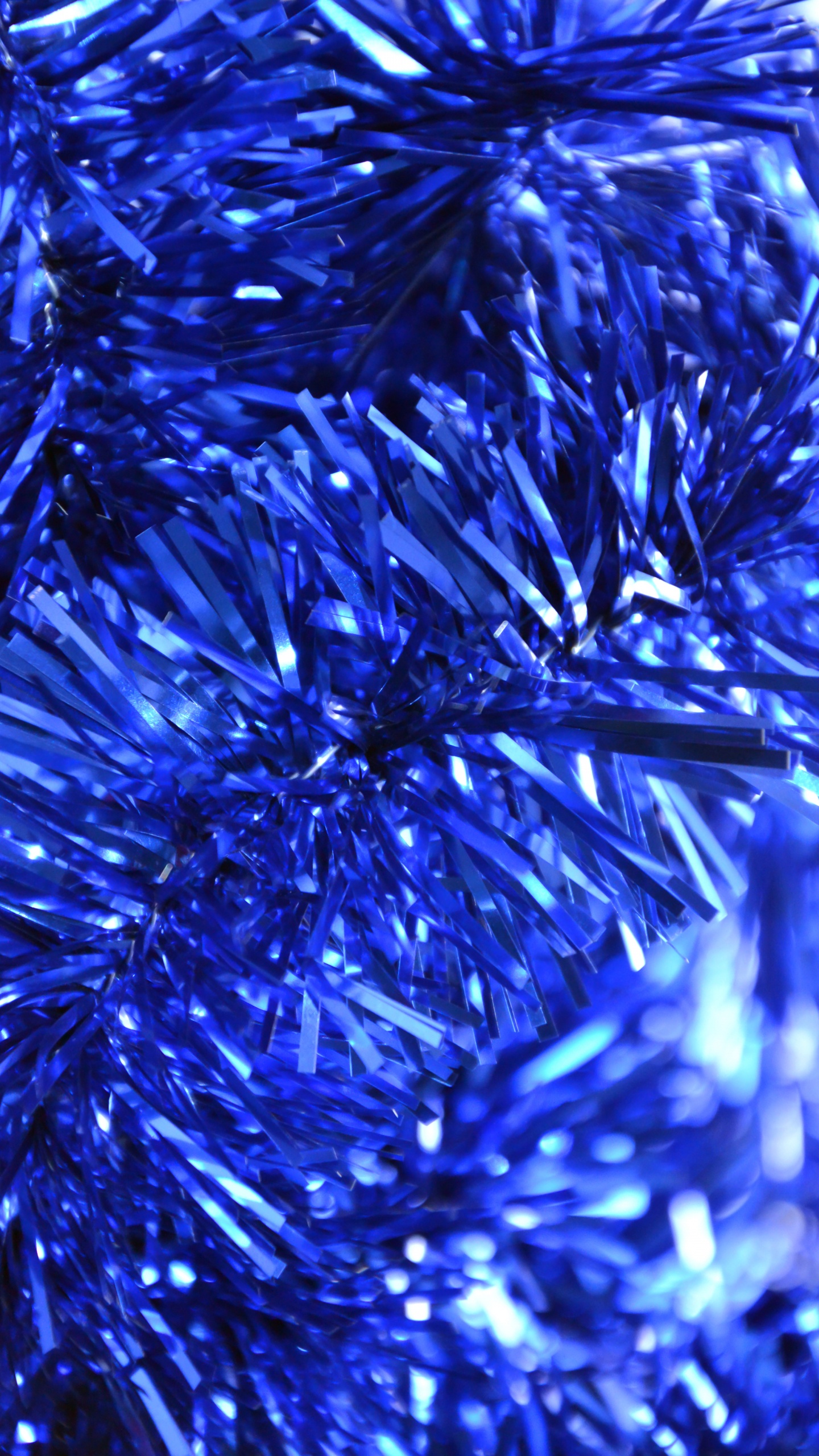 Обои мишура, Новый год, рождественский орнамент, Рождественский день, синий кобальт в разрешении 1440x2560