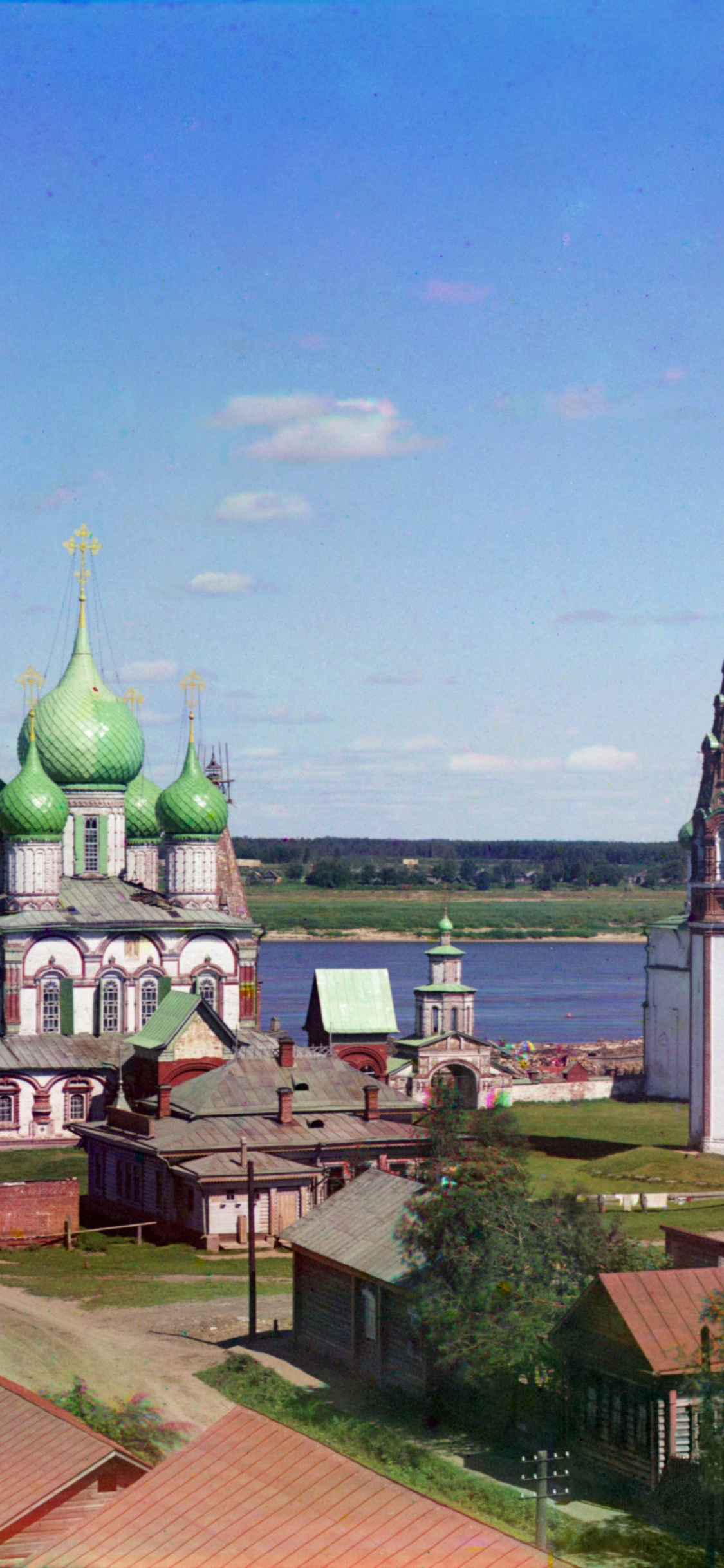 Обои шпиль, место поклонения, Ярославль, средневековая архитектура, собор в разрешении 1125x2436