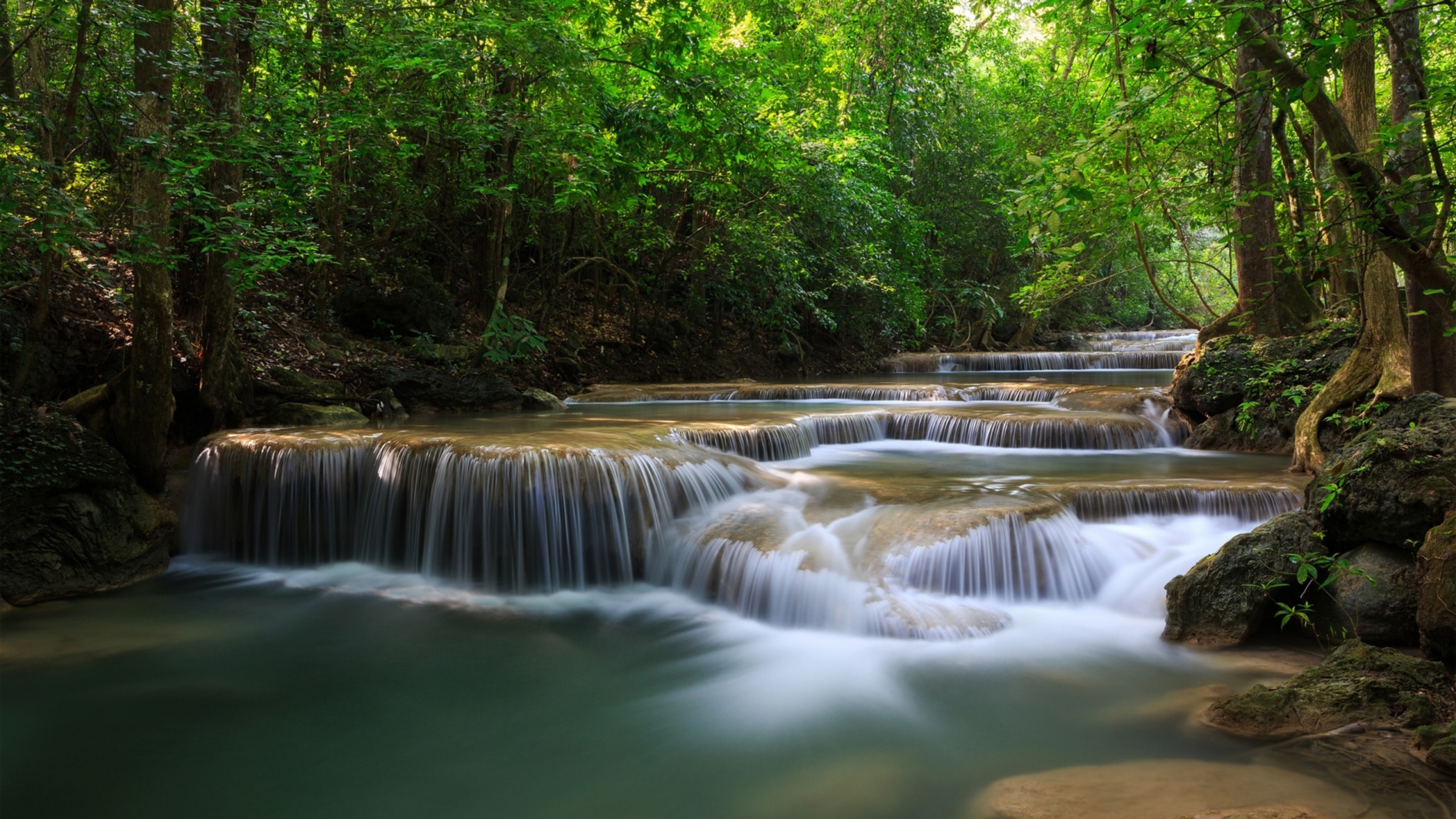 Обои водопад, водоем, гидроресурсы, природный ландшафт, природа в разрешении 2560x1440