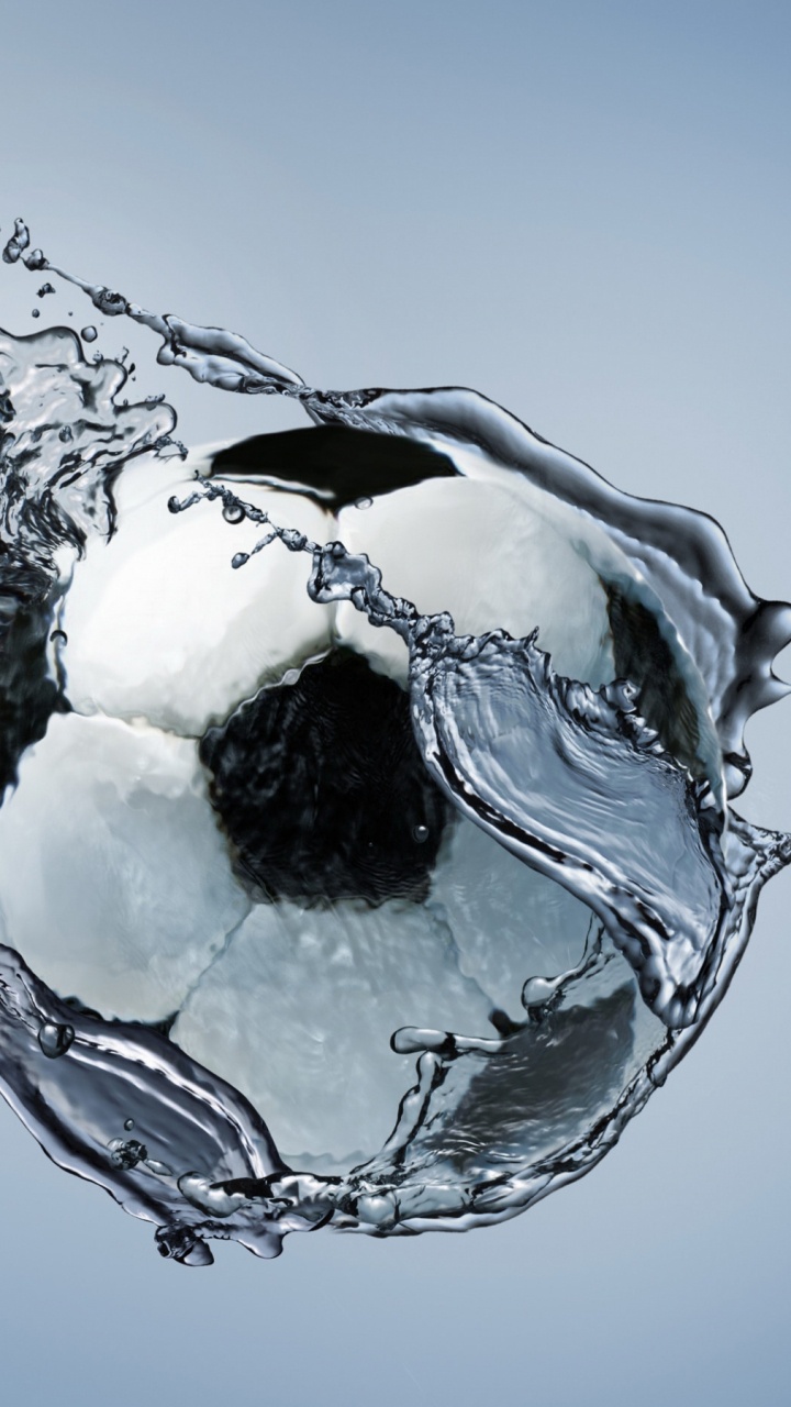 Обои мяч, вода, цель, макро фото, спорт в разрешении 720x1280