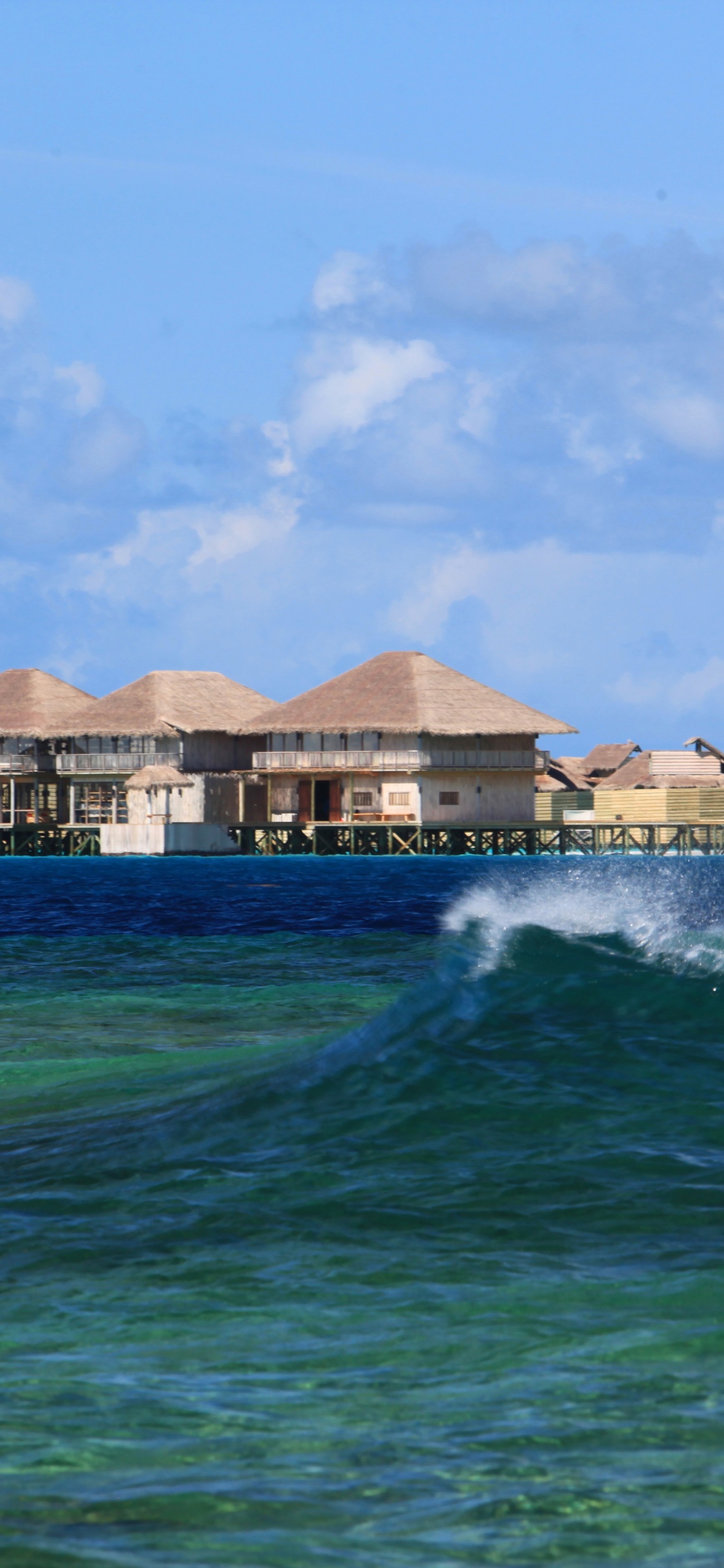 Обои Шесть Чувств Лааму, прибежище, море, пляж, океан в разрешении 1125x2436