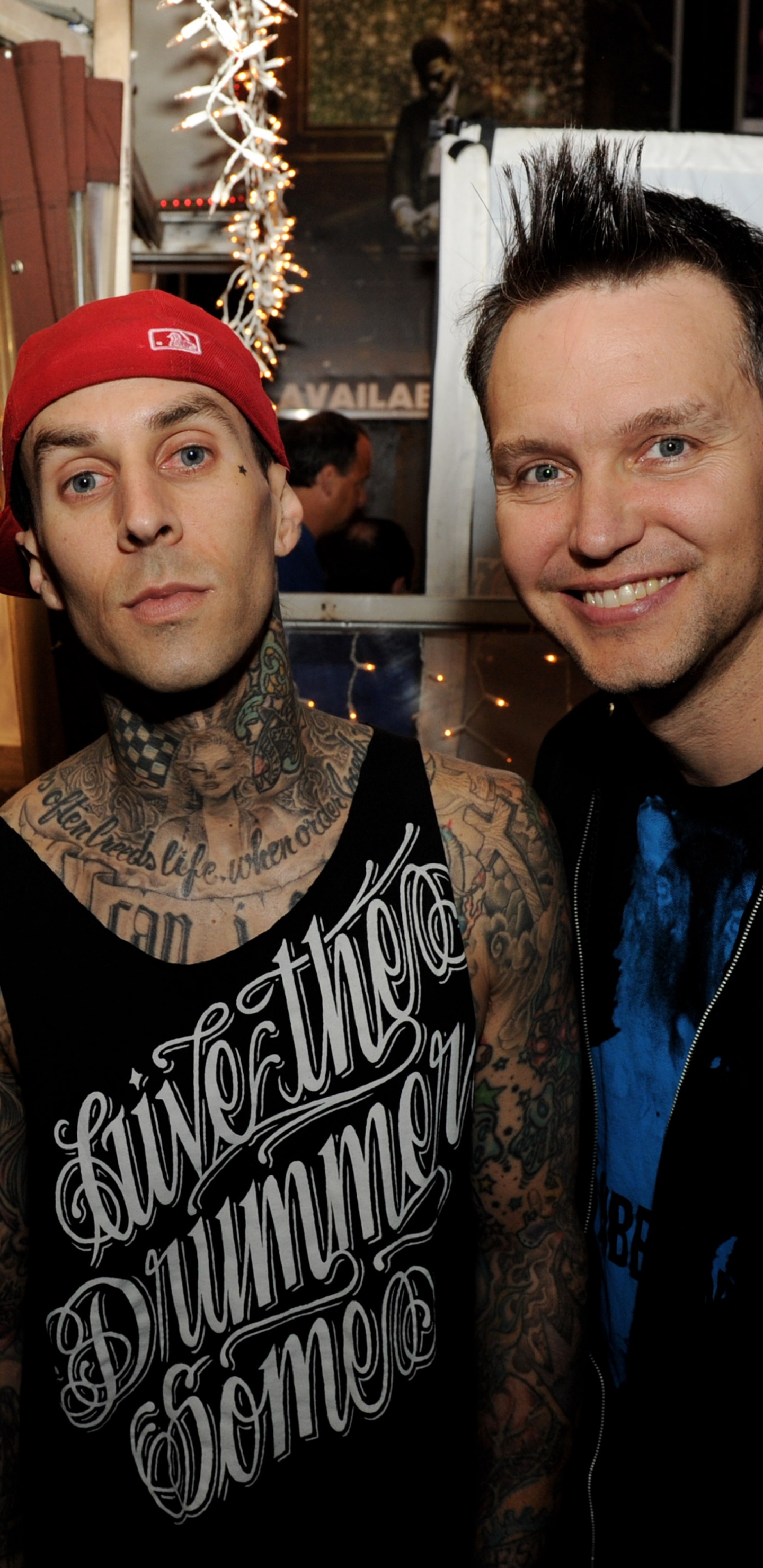 Обои Том Делонг, Марк Хоппус, Тревис Баркер, Блинк-182, мгновение в разрешении 1440x2960