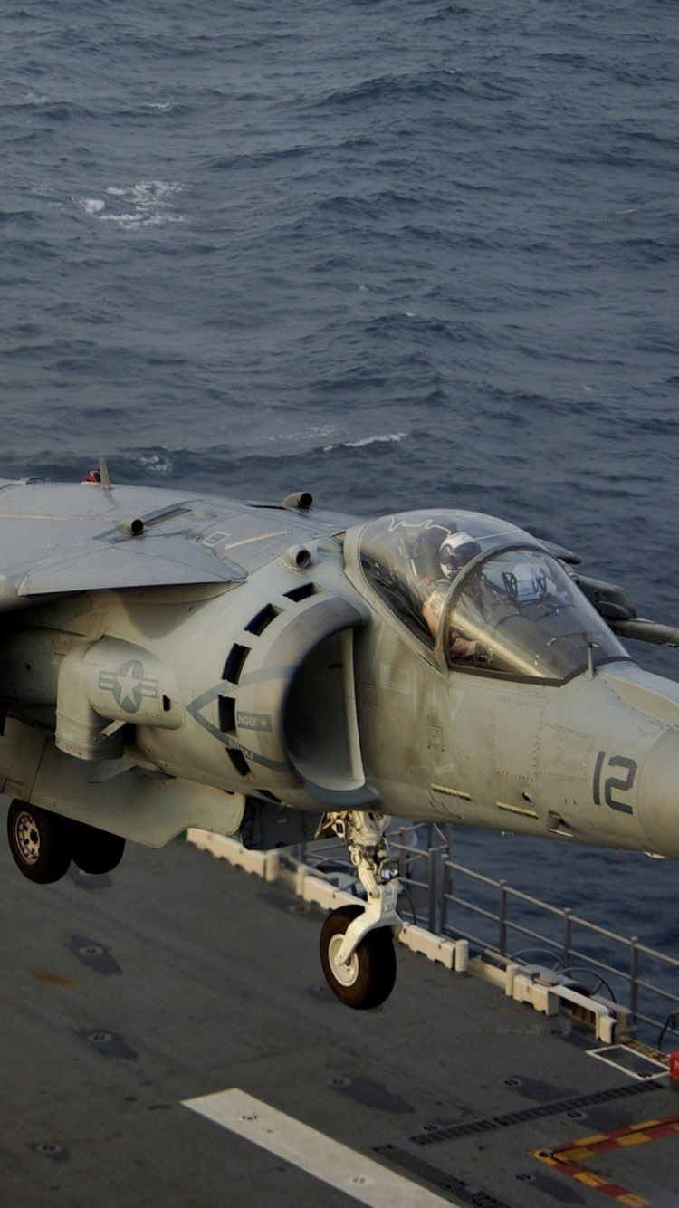 Обои Хоукер Сиддли Харриер, самолеты, McDonnell Douglas AV-8B Harrier II, харриер самолет прыгать, реактивный самолет в разрешении 750x1334