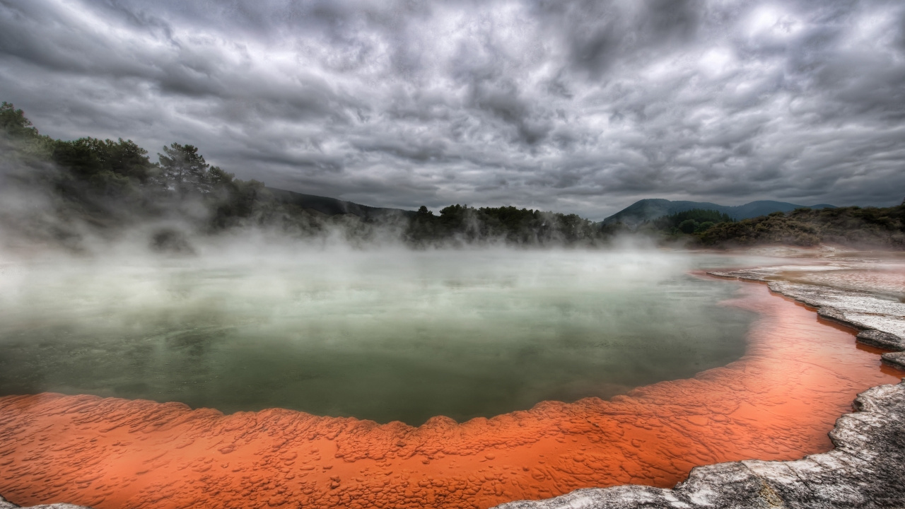 Обои Роторуа Новая Зеландия, Озеро Роторуа, вода, облако, Форель Лодж в разрешении 1280x720