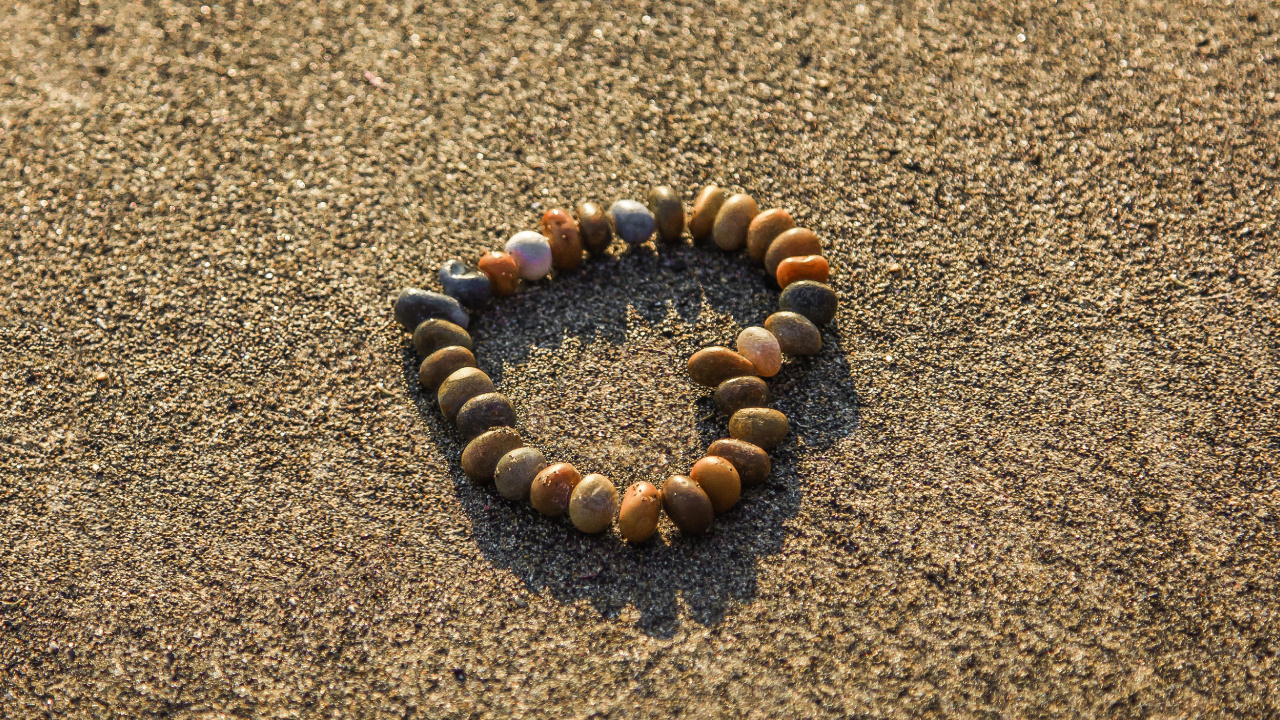 Обои шарик, религиозный элемент, модный аксессуар, ювелирные изделия, ювелирные изделия тела в разрешении 1280x720