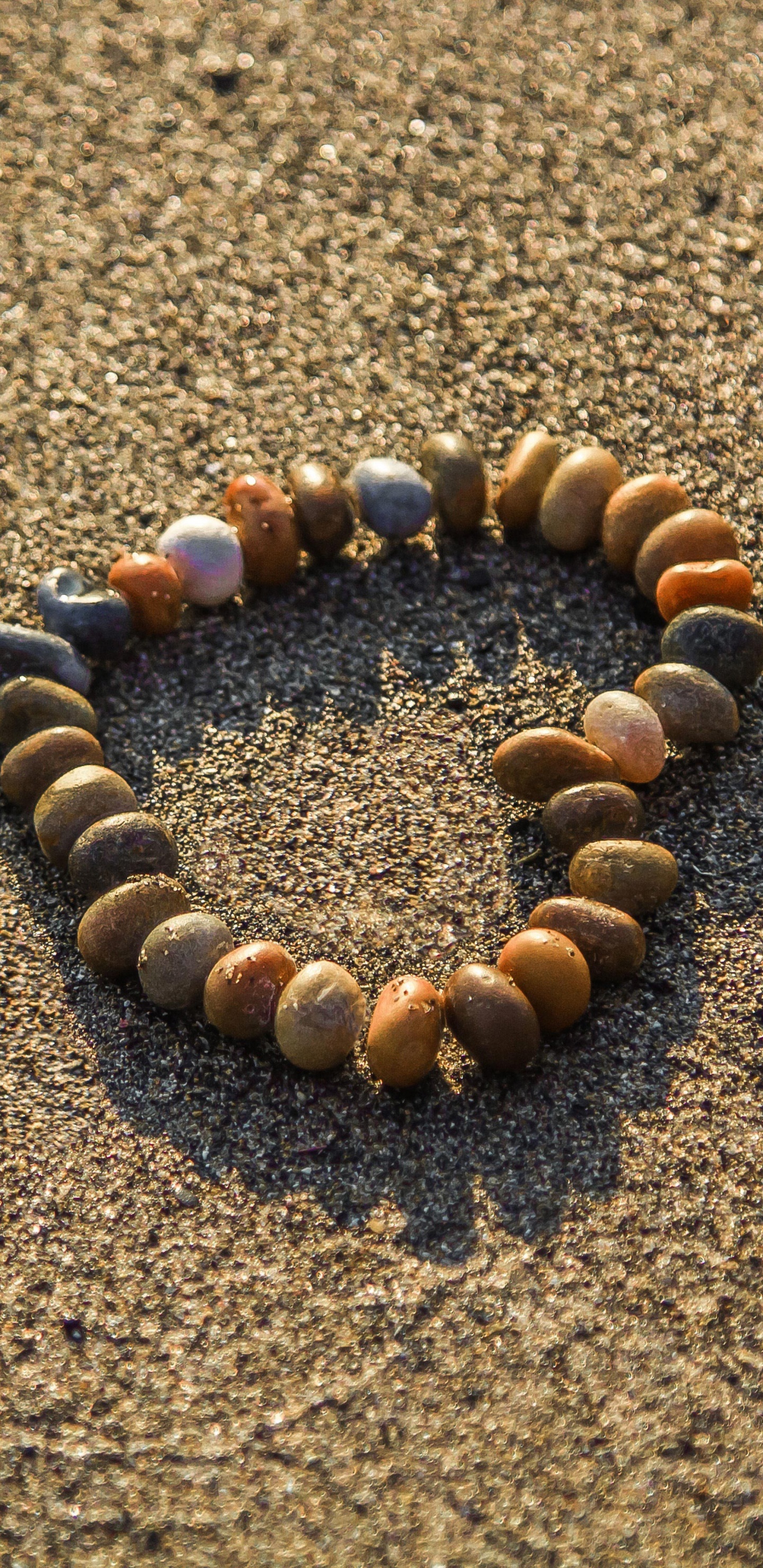 Обои шарик, религиозный элемент, модный аксессуар, ювелирные изделия, ювелирные изделия тела в разрешении 1440x2960