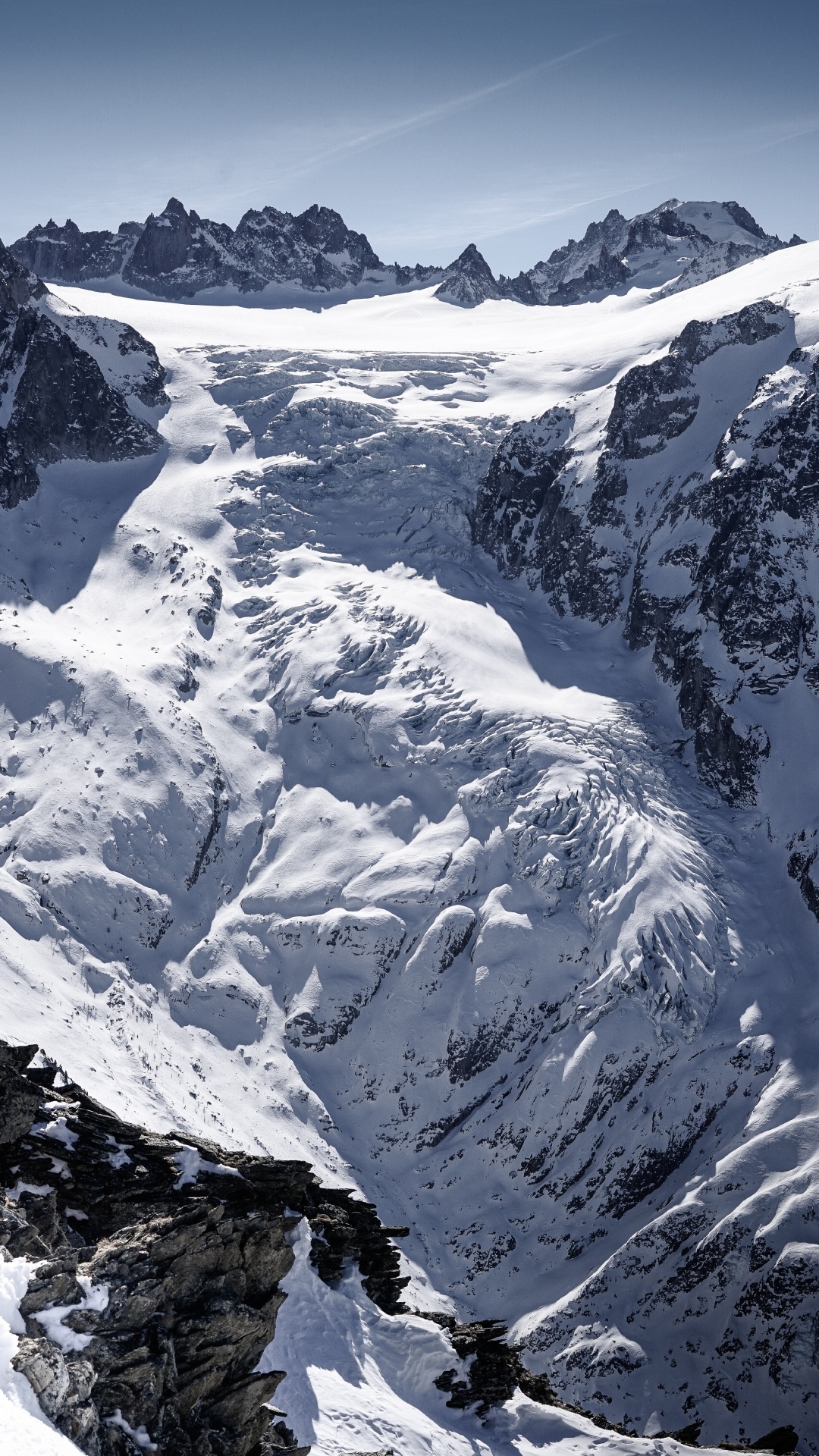 Обои горный рельеф, гора, горный хребет, ледяная форма, массив в разрешении 1080x1920