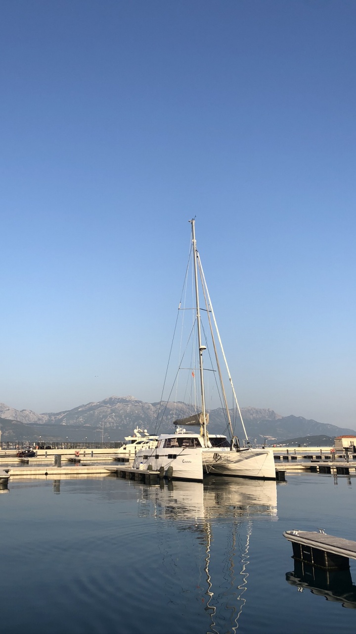 Обои Марина, мореплавание, вода, яхта, мачта в разрешении 720x1280