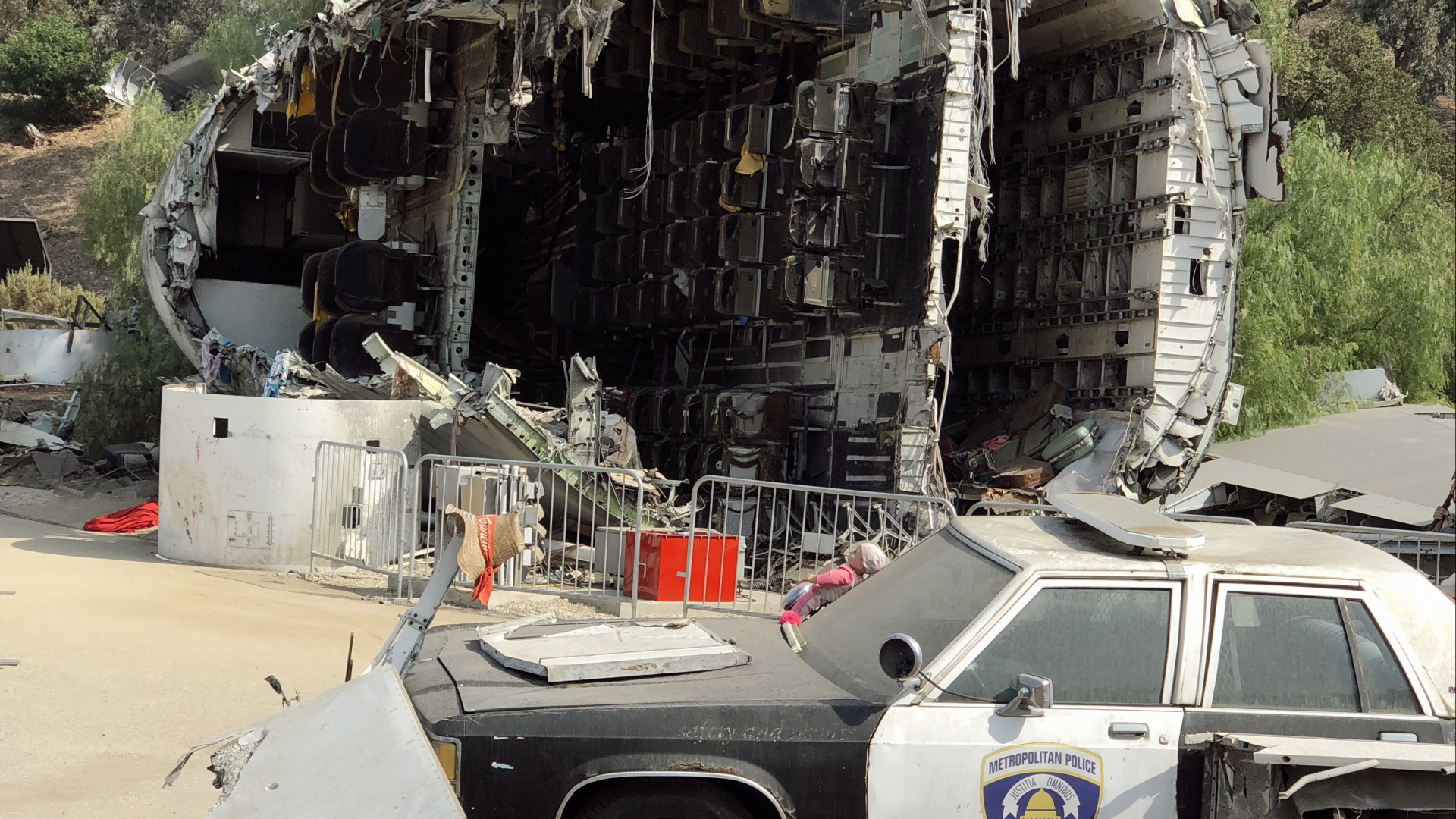 Обои Universal Pictures, универсальные студии Голливуда, наука, биология, транспорт в разрешении 1920x1080