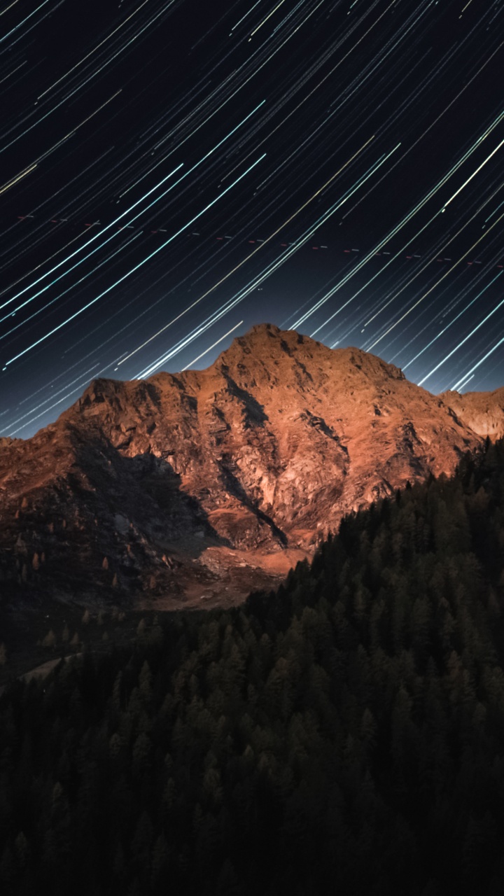 Обои атмосфера, облако, гора, природный ландшафт, дерево в разрешении 720x1280