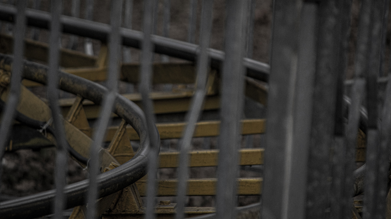 Обои урбанизация, железо, древесина, забор, композиционный материал в разрешении 1280x720