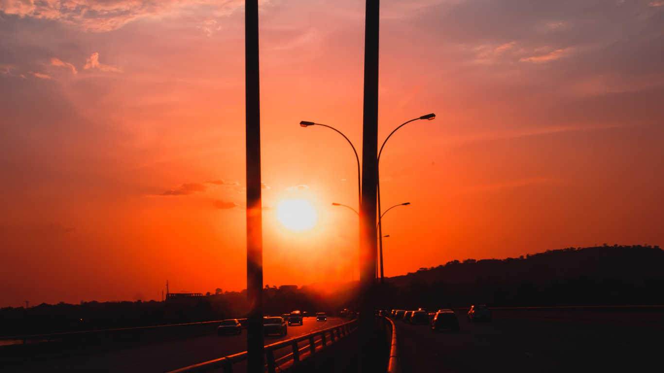 Обои закат, горизонт, восход солнца, послесвечение, облако в разрешении 1366x768