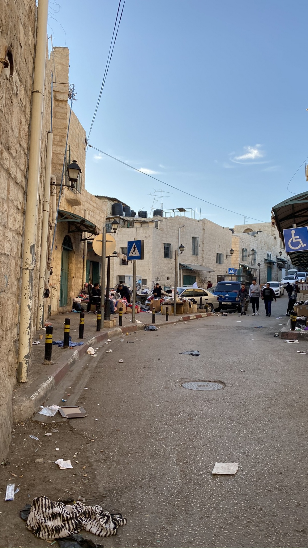 Обои туризм, соседство, инфраструктура, городок, улица в разрешении 1080x1920