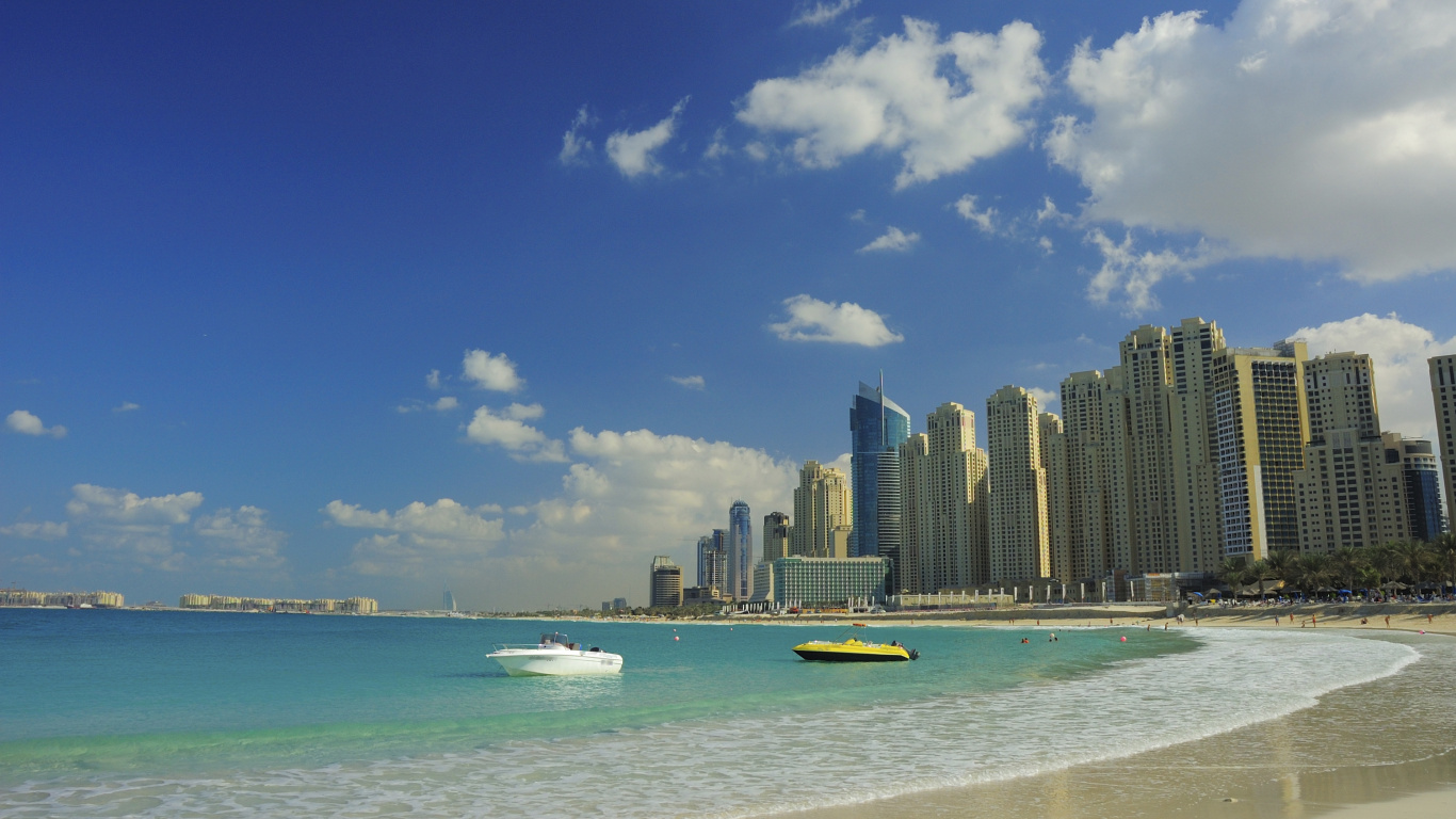 Обои пляж Джумейра, отпуск, дневное время, море, город в разрешении 1366x768