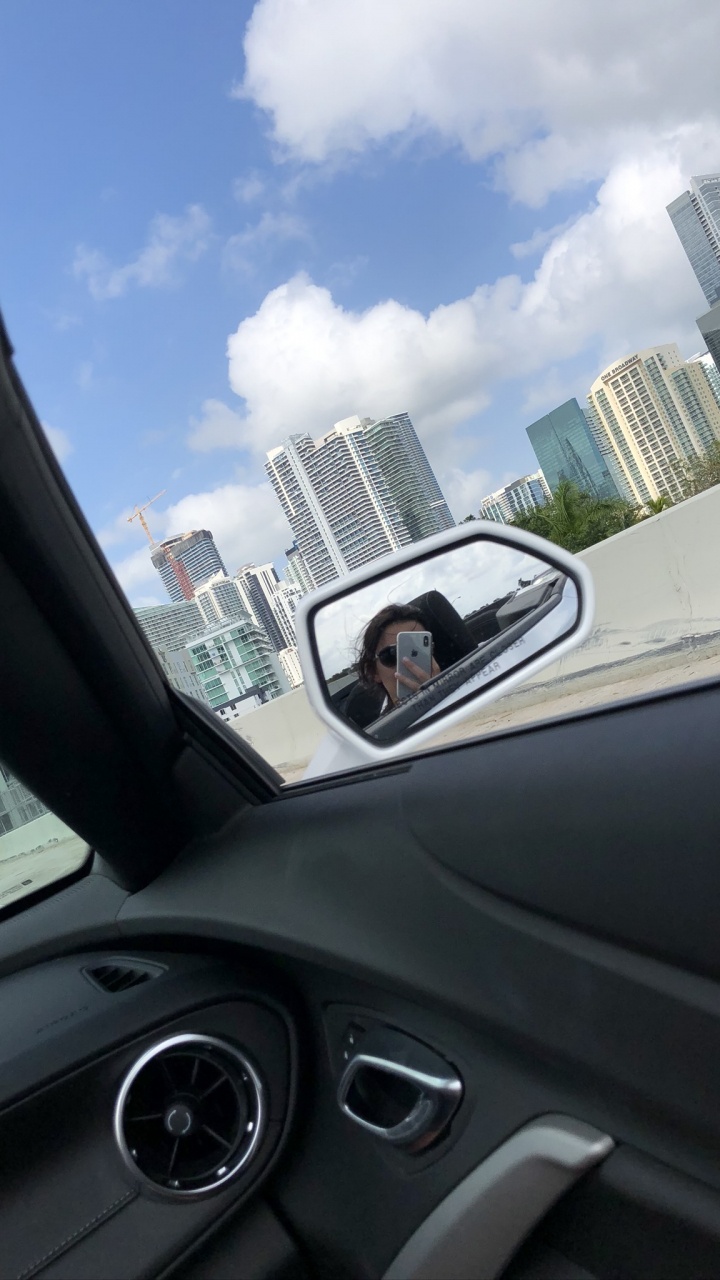 Обои Майами, семейный автомобиль, Король, компактный автомобиль, автомобиль среднего размера в разрешении 720x1280