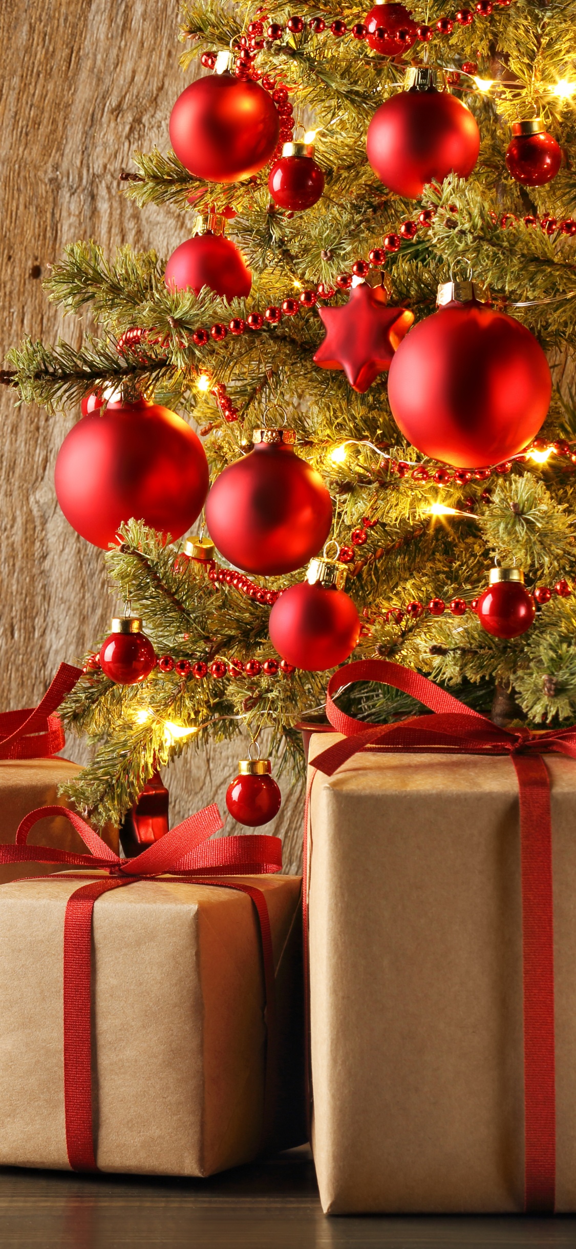 Обои Рождественский день, подарок, рождественский орнамент, подарочная упаковка, Новый год в разрешении 1125x2436