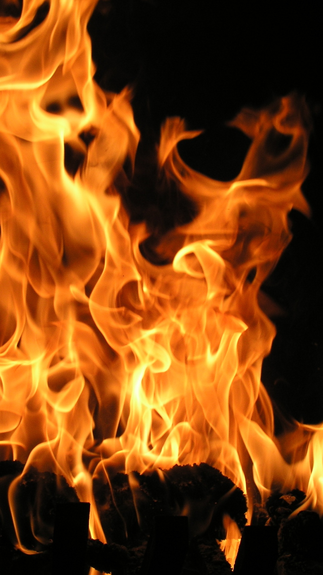 Обои пламя, огонь, тепло, костер в разрешении 1080x1920