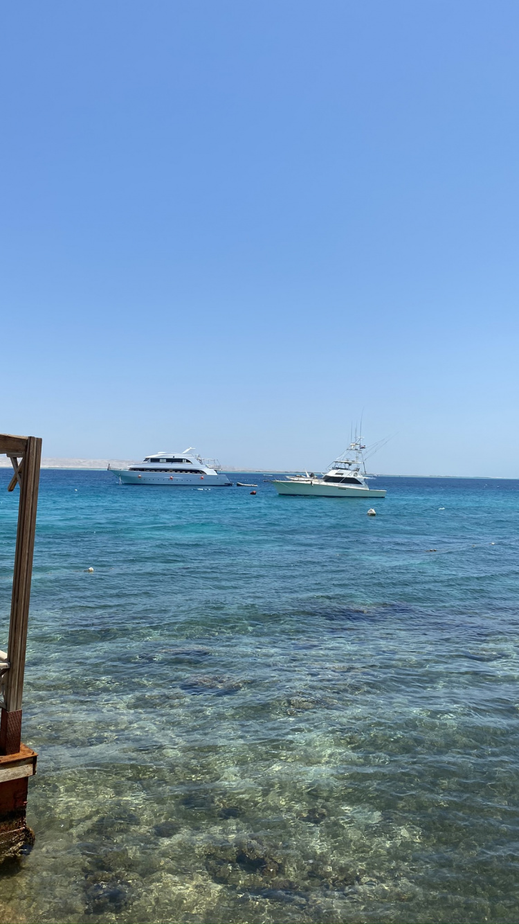 Обои море, судно, горизонт, лодка, океан в разрешении 750x1334