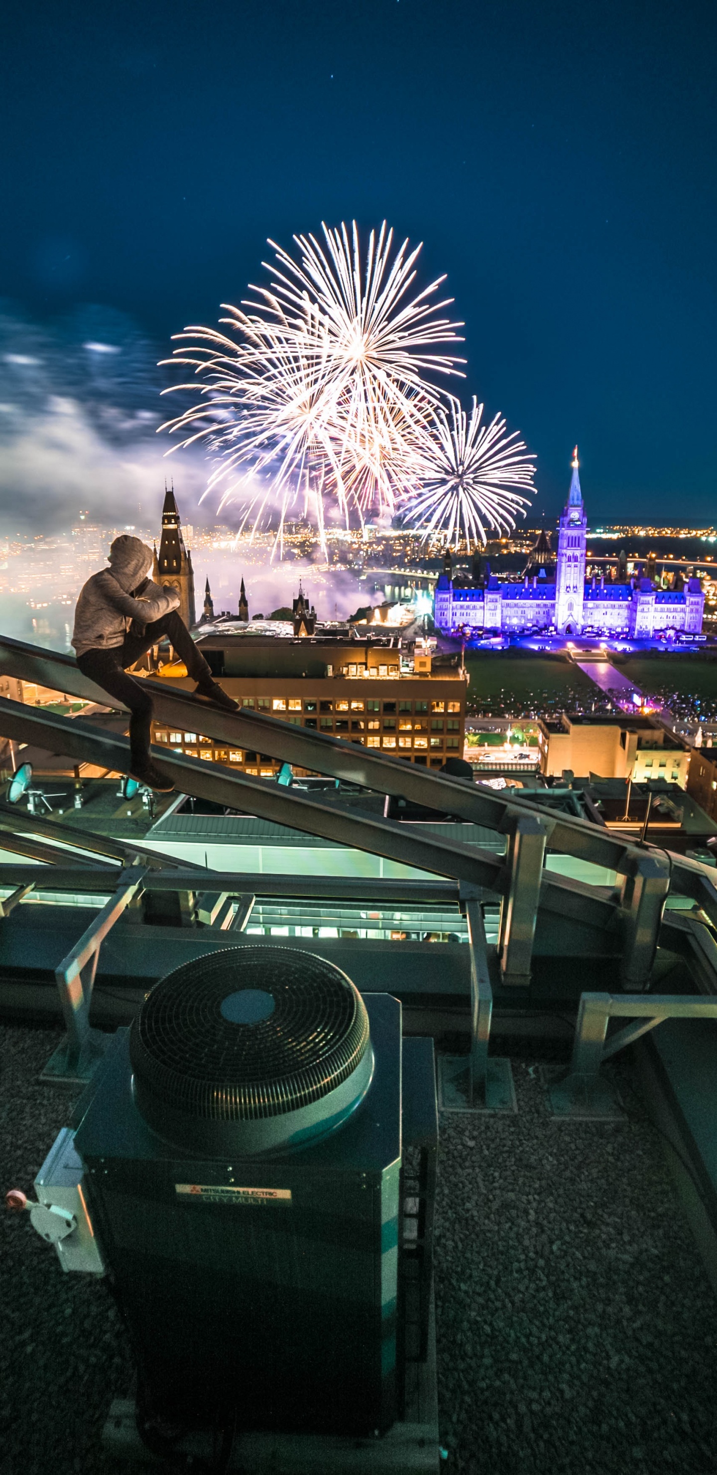 Обои салют, ориентир, ночь, городской район, архитектура в разрешении 1440x2960