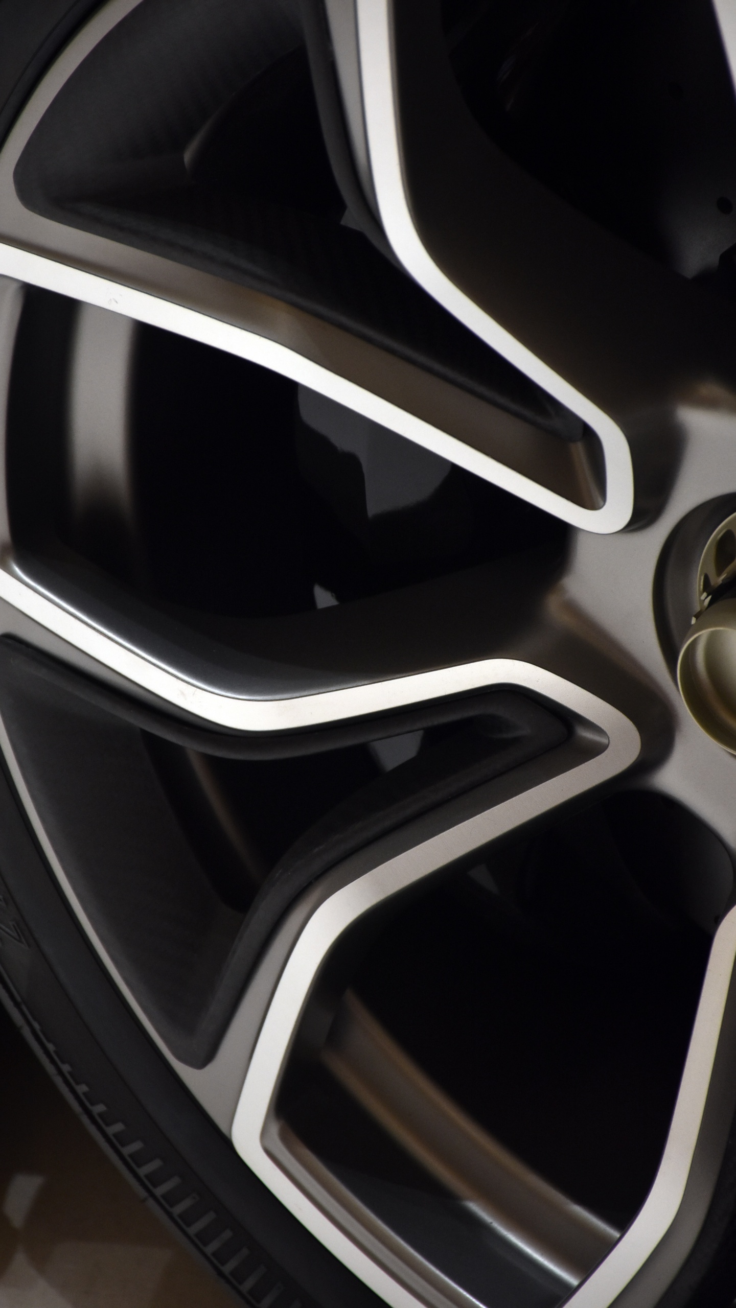 Обои шина, Литые диски, спица, колесо, обод в разрешении 1440x2560