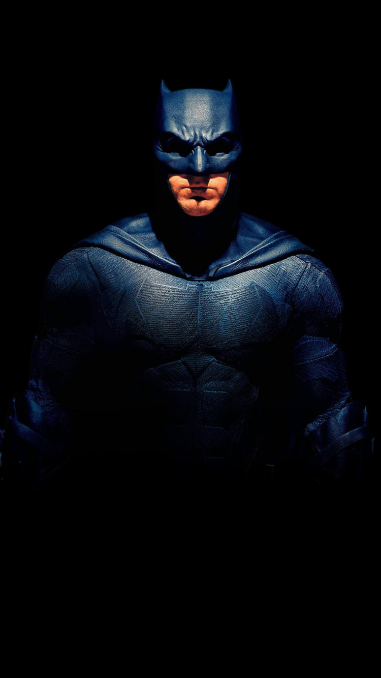 Обои темнота, рукав, арт, улыбка, щит в разрешении 750x1334