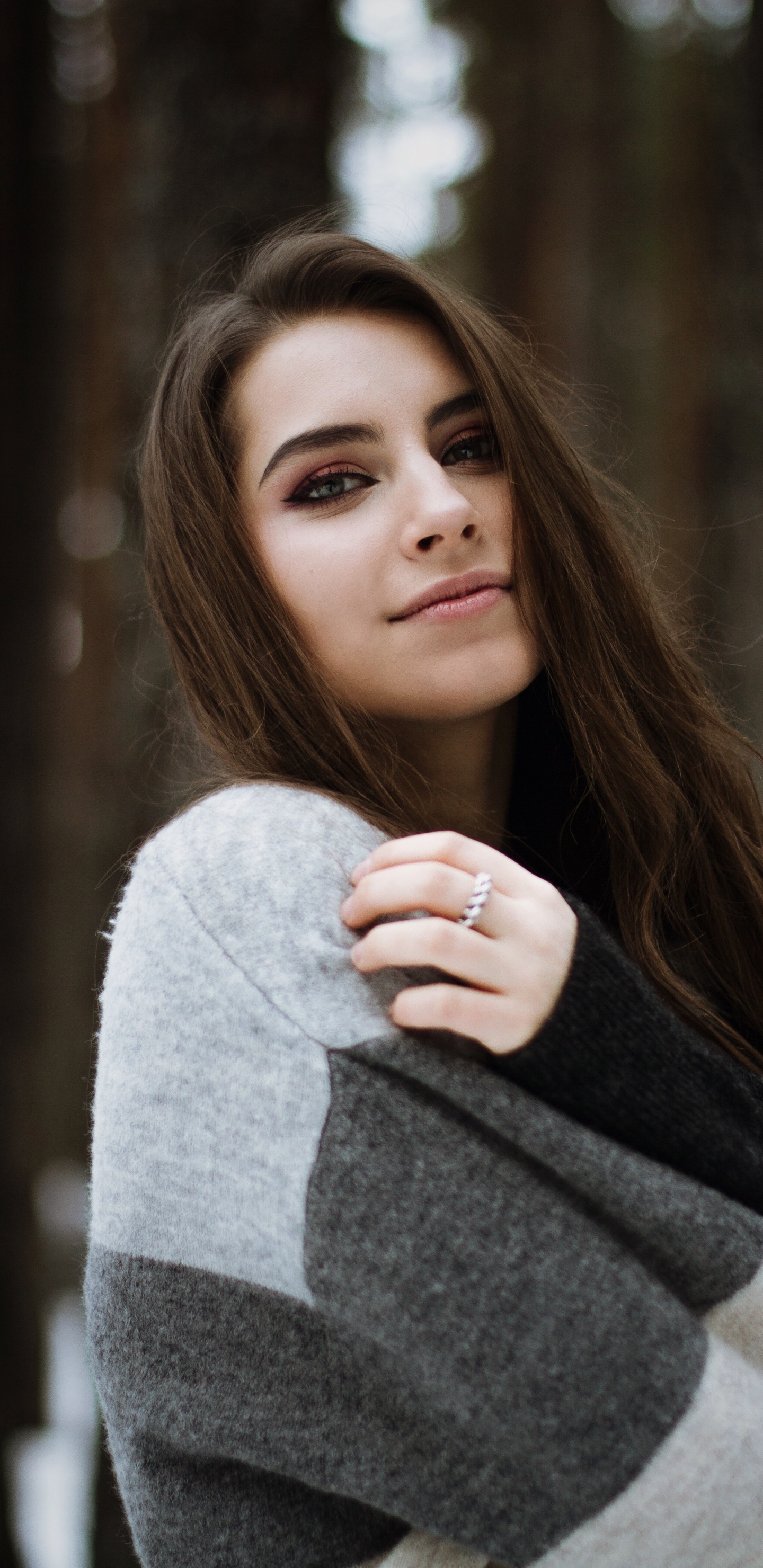 Обои портрет, Женский пол, губа, верхняя одежда, рукав в разрешении 1440x2960