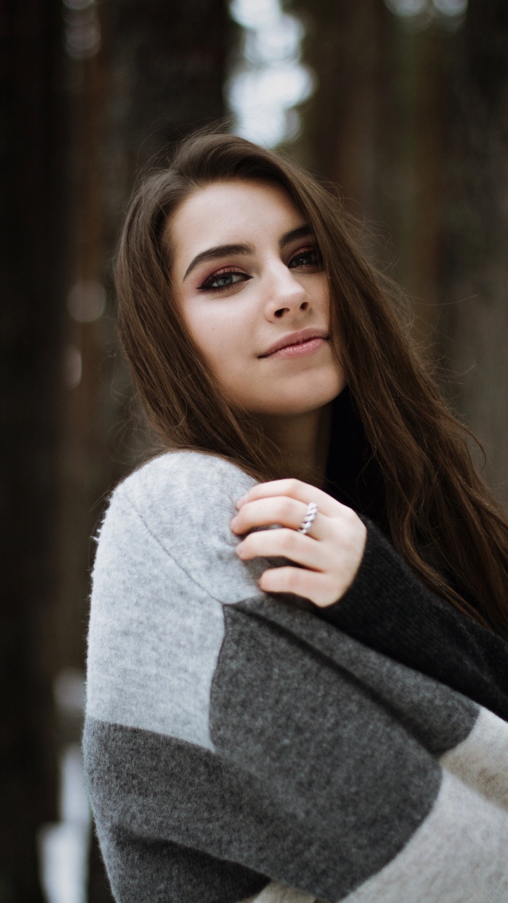 Обои портрет, Женский пол, губа, верхняя одежда, рукав в разрешении 720x1280