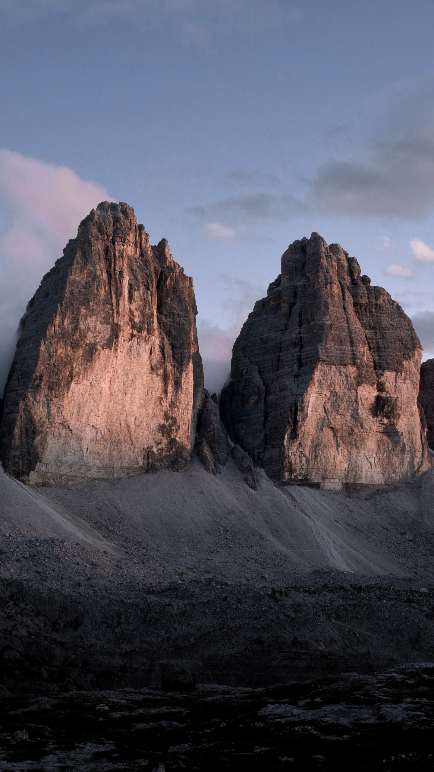 Обои природный парк Тре Симе, гора, облако, природный ландшафт, нагорье в разрешении 1440x2560