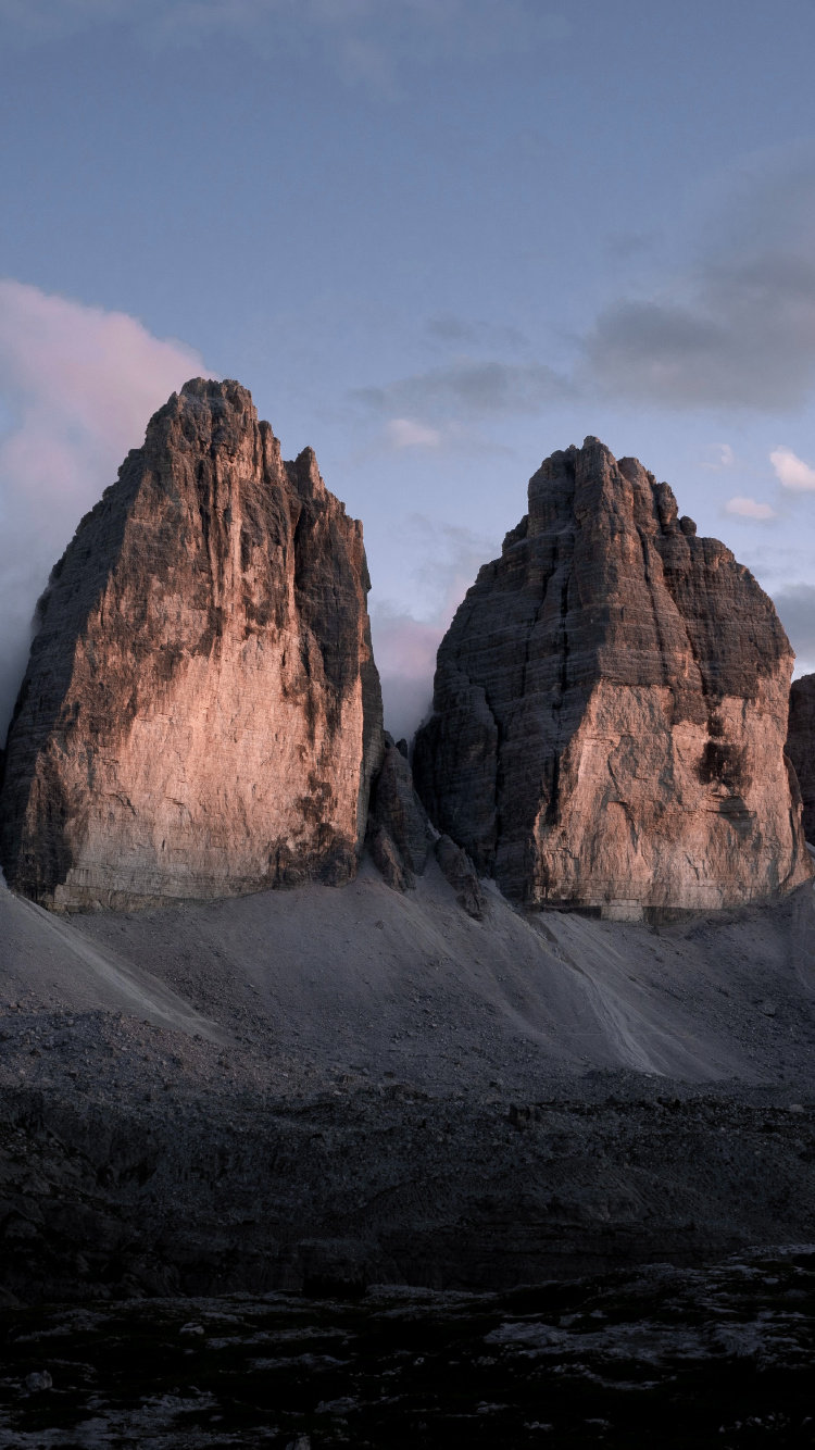 Обои природный парк Тре Симе, гора, облако, природный ландшафт, нагорье в разрешении 750x1334